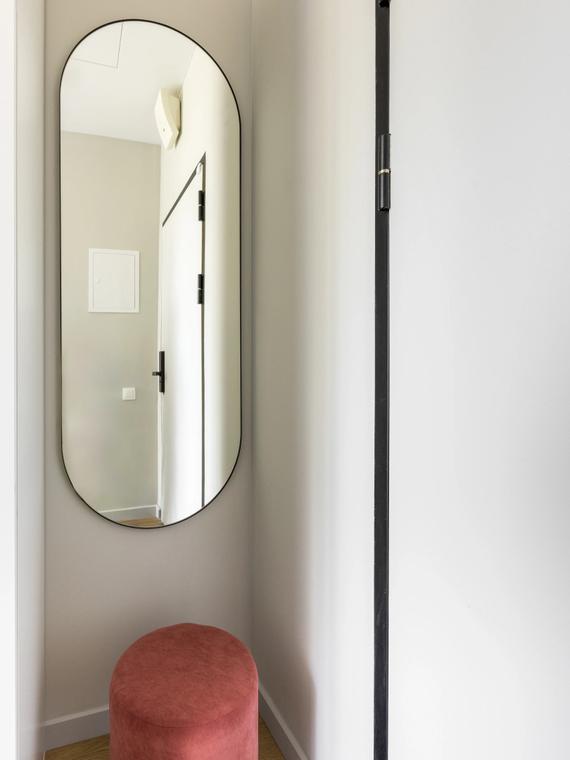 Апартаменты KeyGo 1036 с бассейном и видом на Новую Фондовую Оранжерею