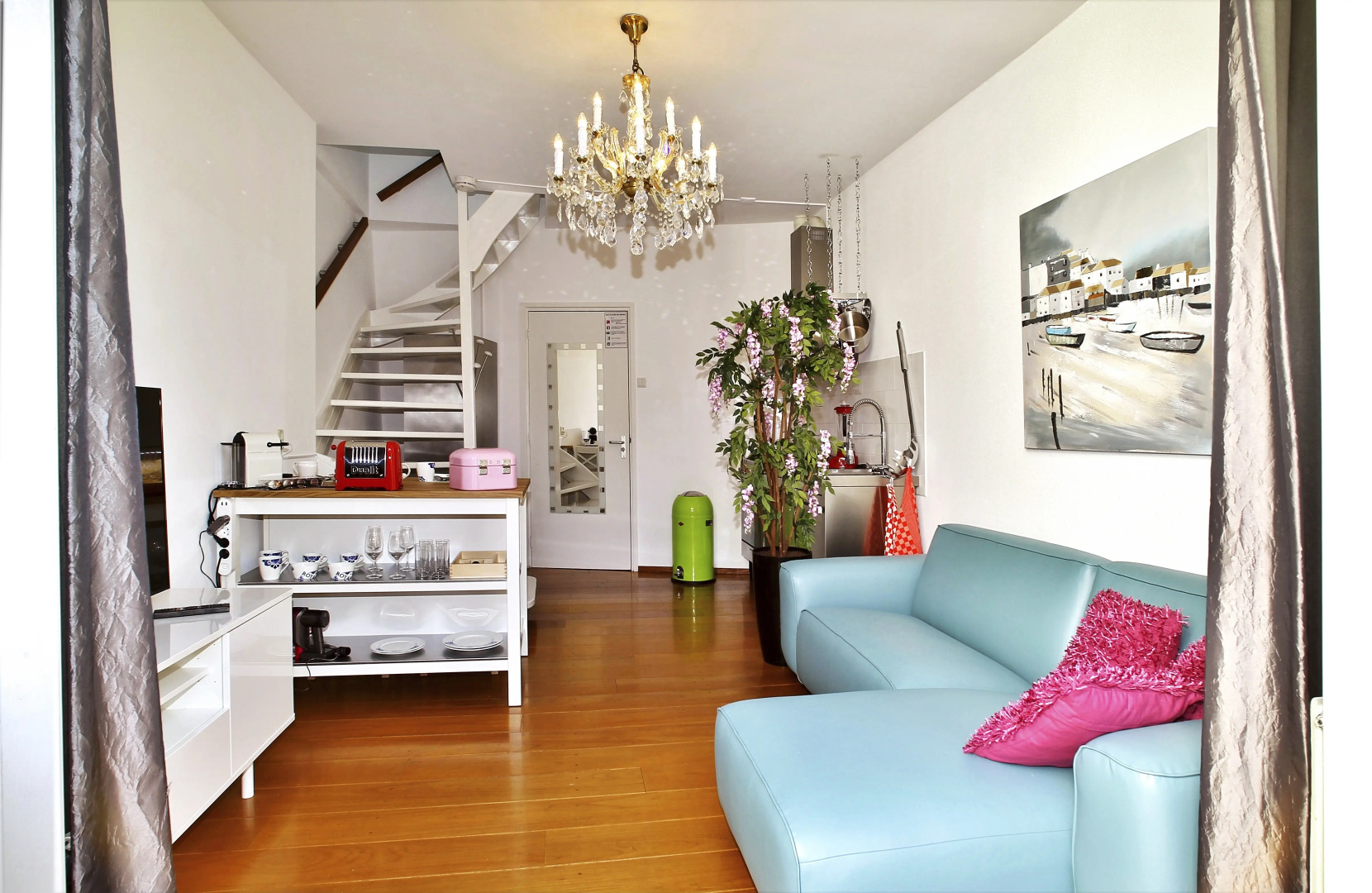 Апартаменты Luxury Apartments Delft Suites