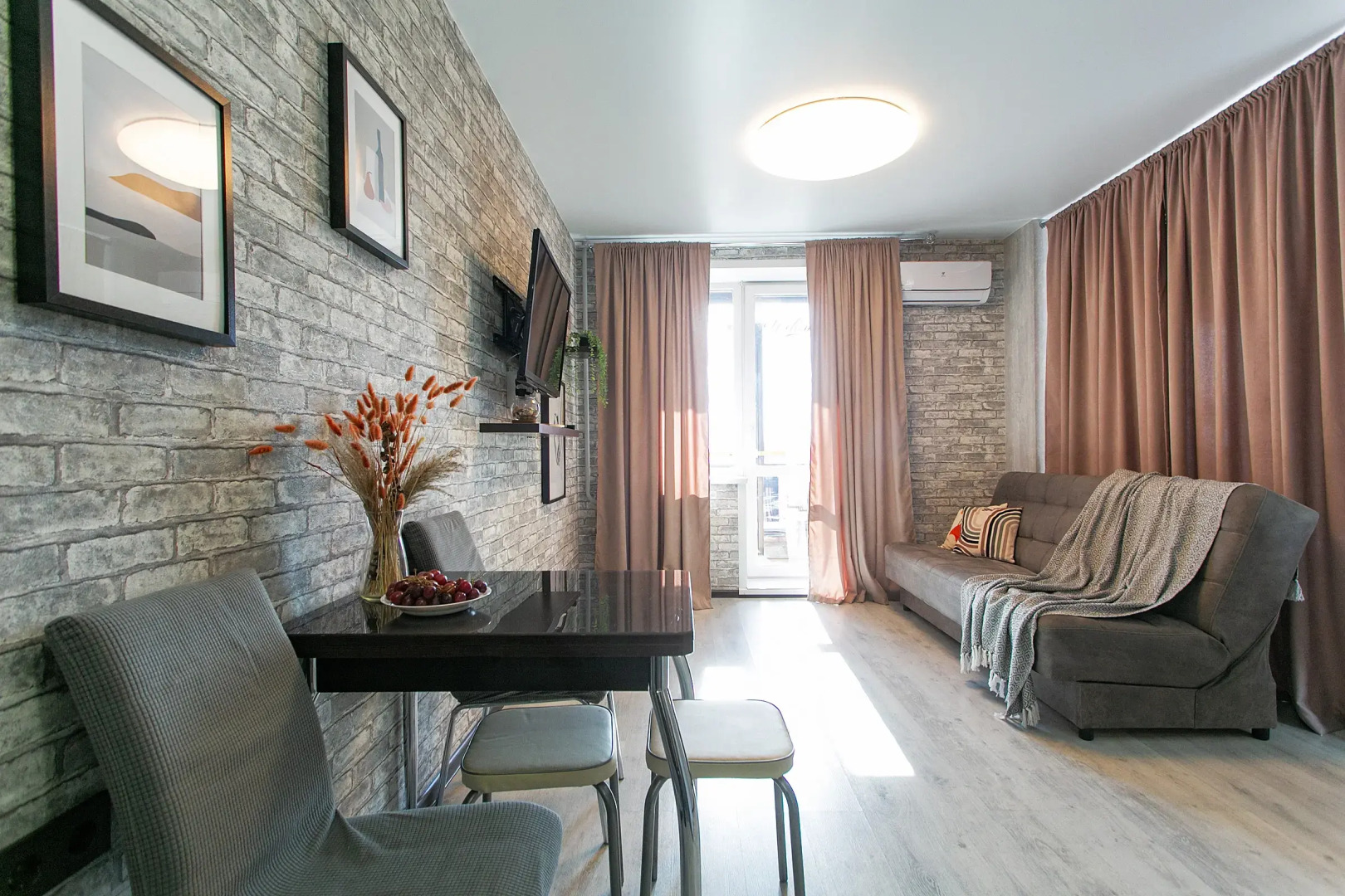 Квартира Welcome на Николаева 18