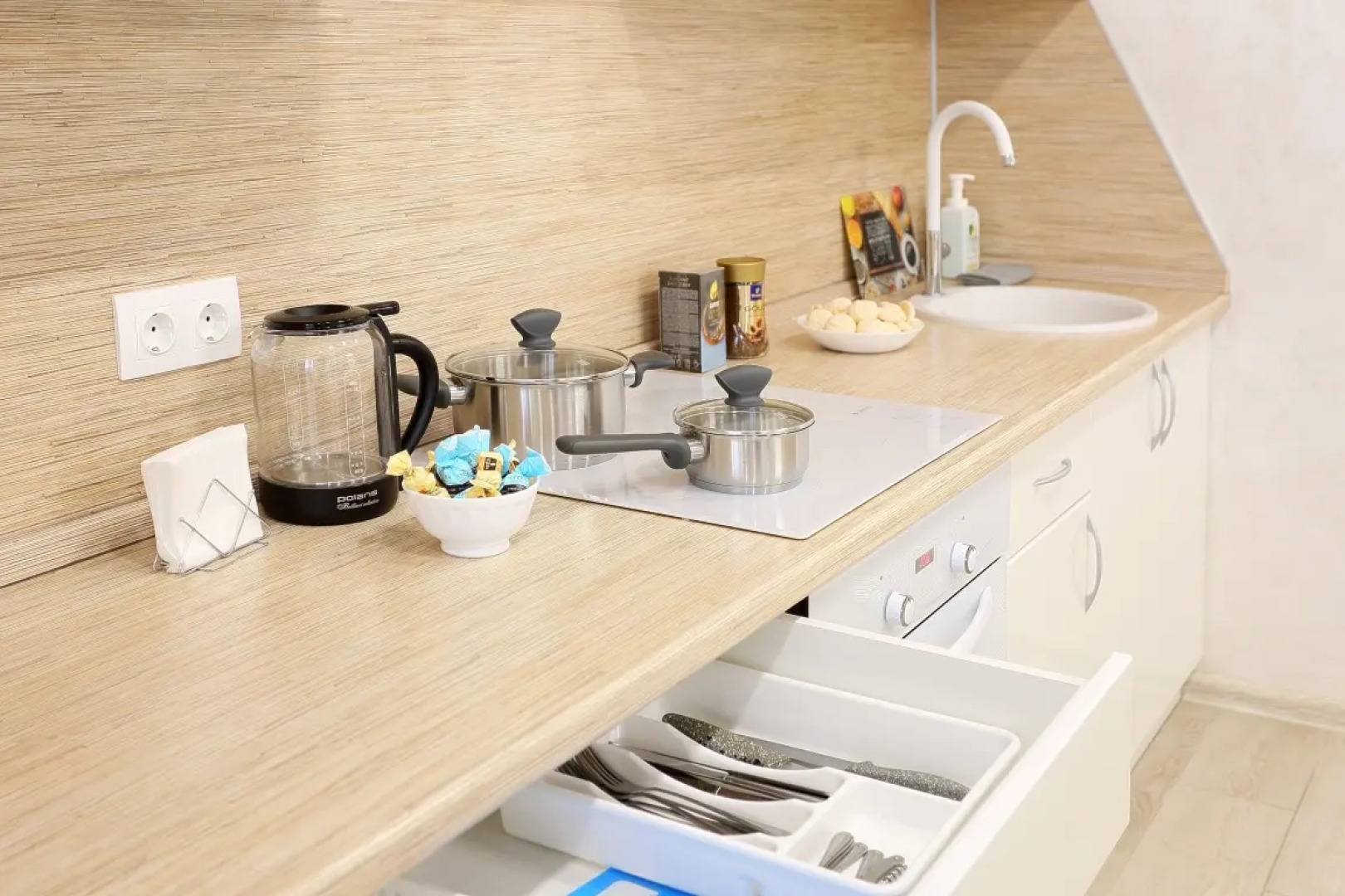 Квартира 25 Этажей Большая Двухкомнатная (70кв.м.) в доме бизнес класса