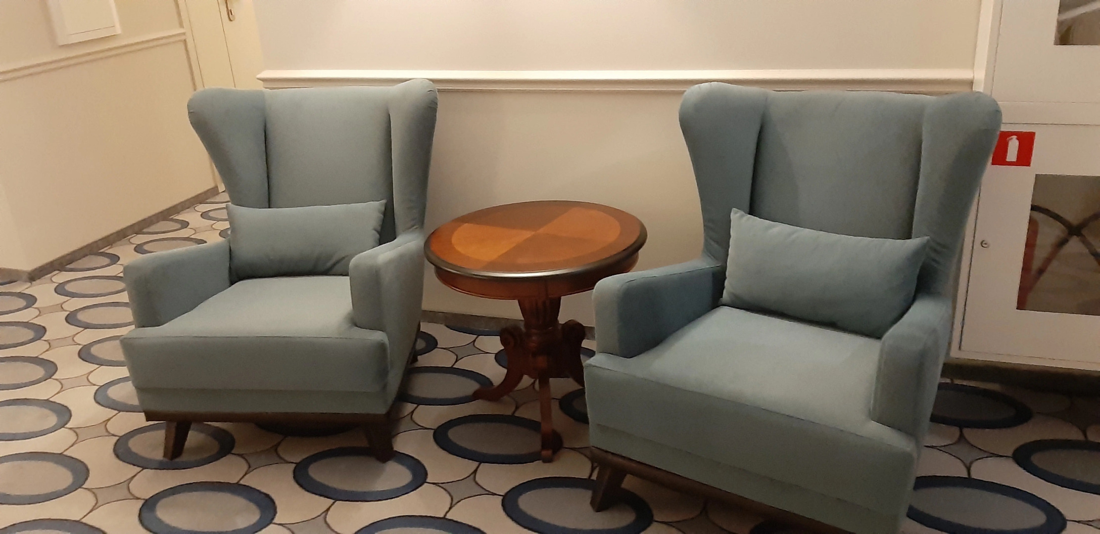 Отель Медея