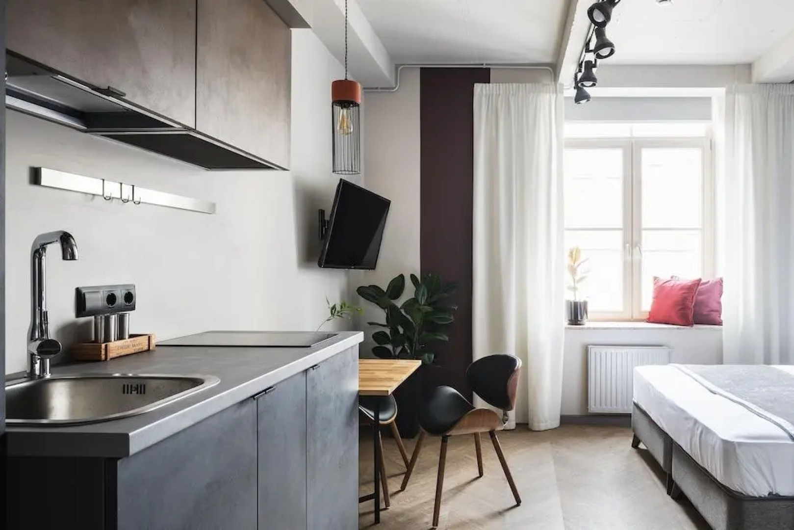 Отель The Faces Historical center