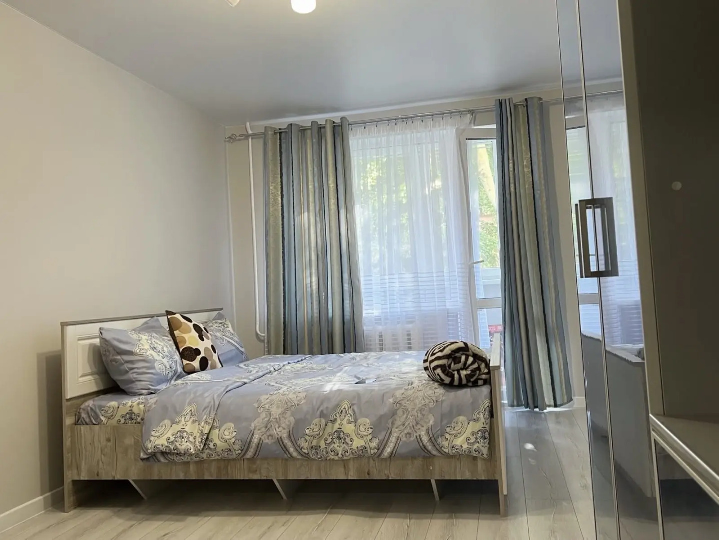 Апартаменты однокомнатные улица Чкалова 1к3