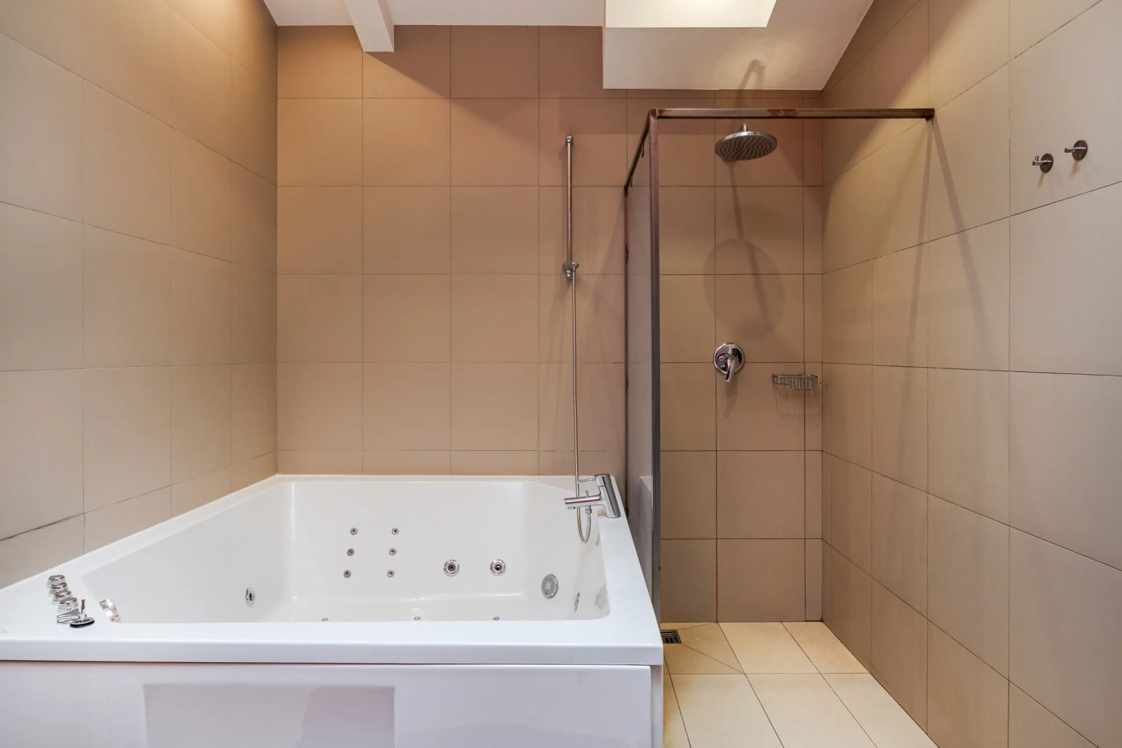 Апартаменты Superior Aparts Seleznyov Sky 1