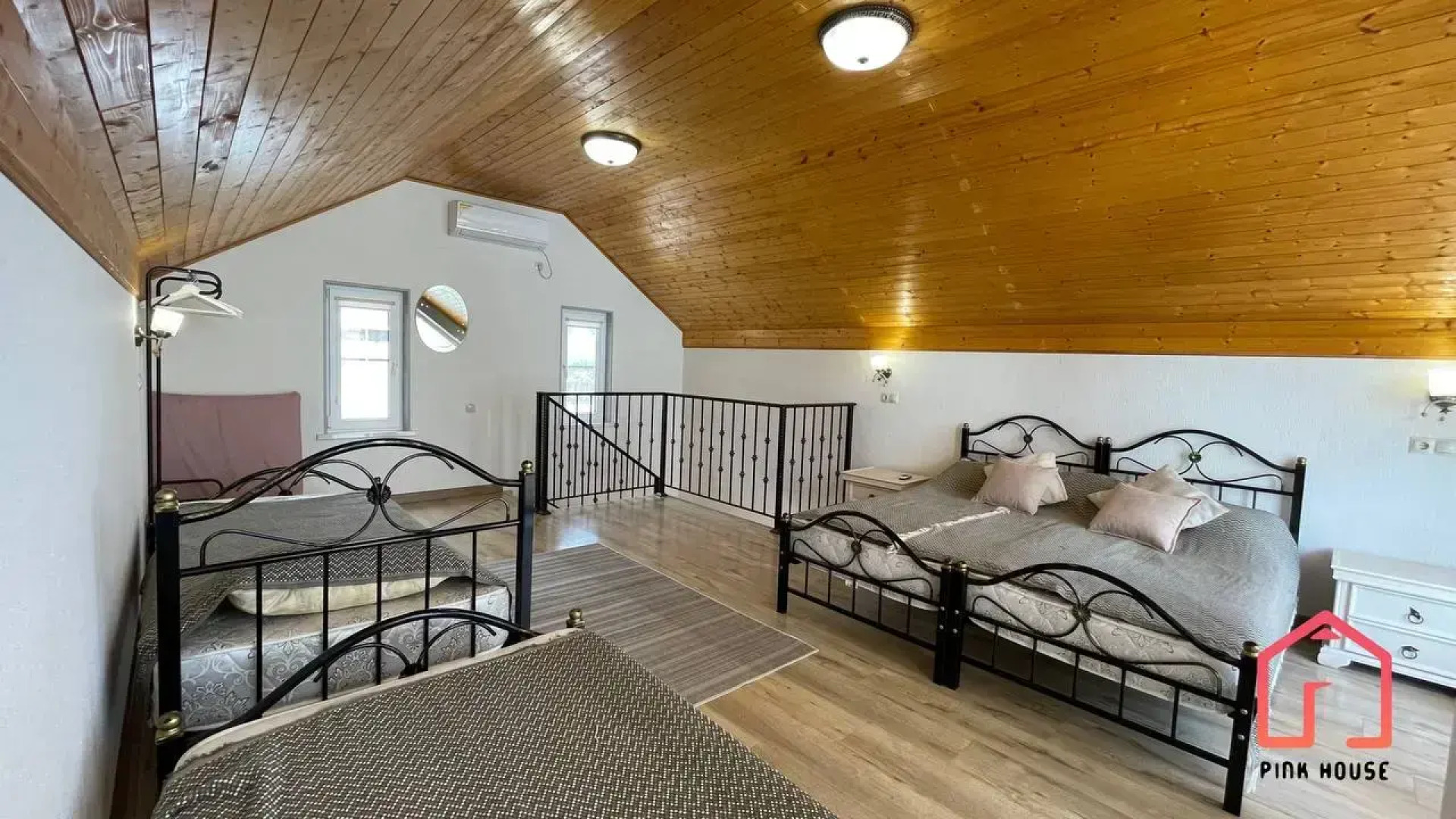 Частный дом Pink House 1