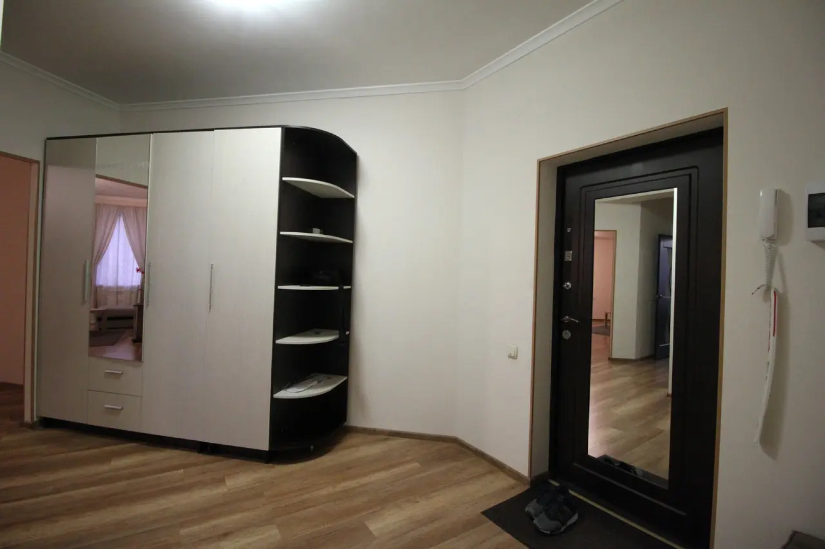 Апартаменты 2-комн Квартира 90 м2 на Булгакова by Sutki26