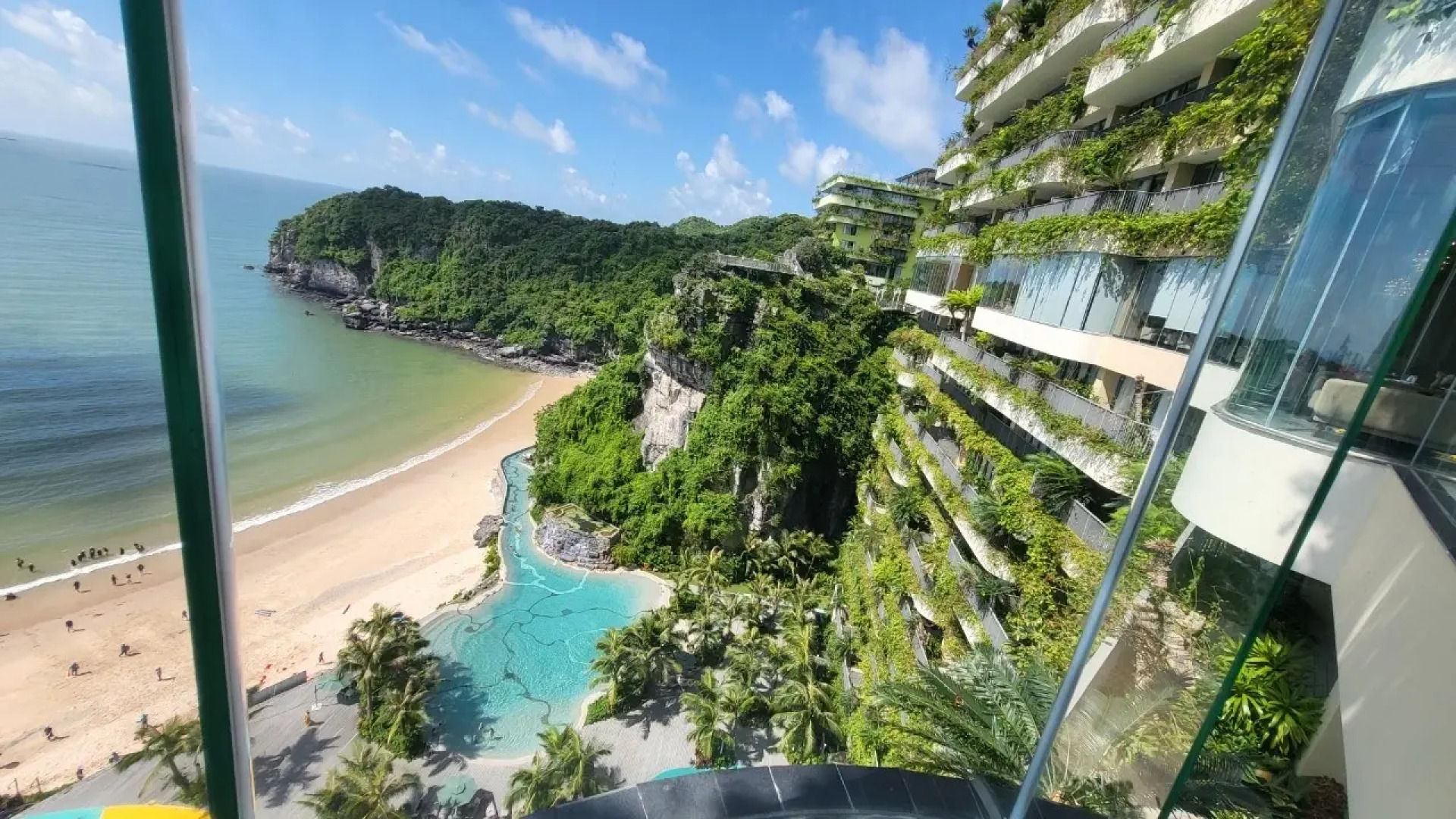 Курортный отель Wyndham Grand Flamingo Cat Ba Resort