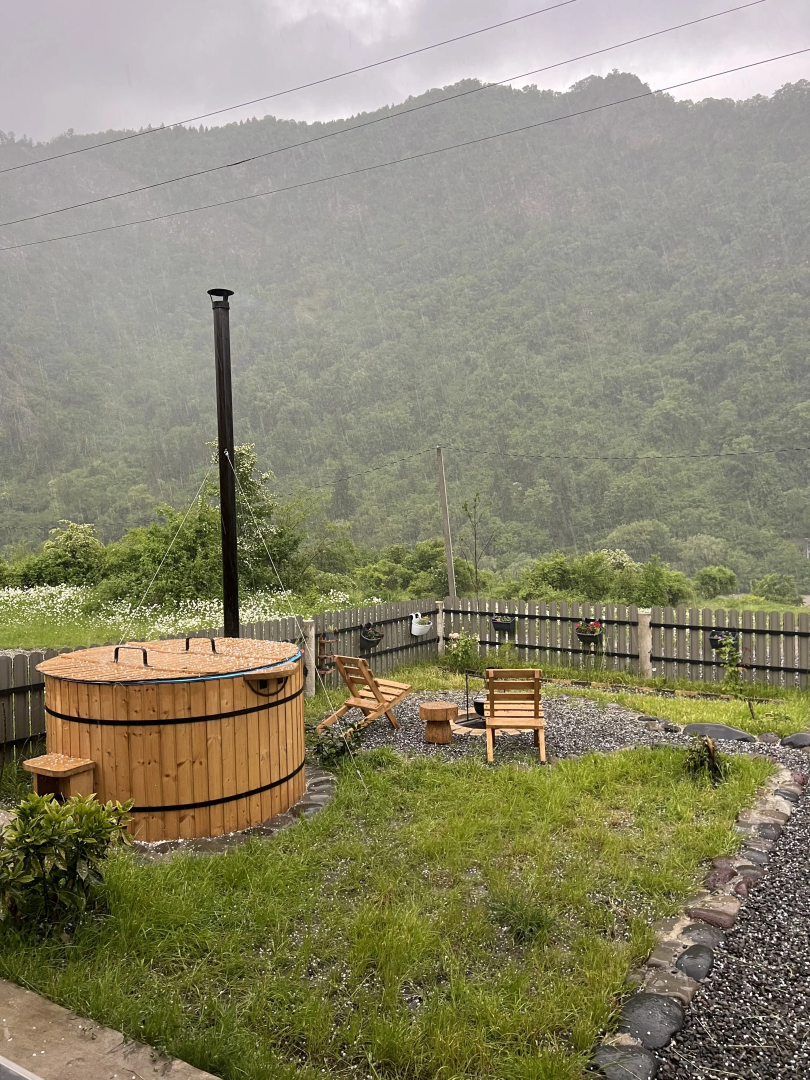 Частный дом Woodlandia Resort Borjomi with hot tub