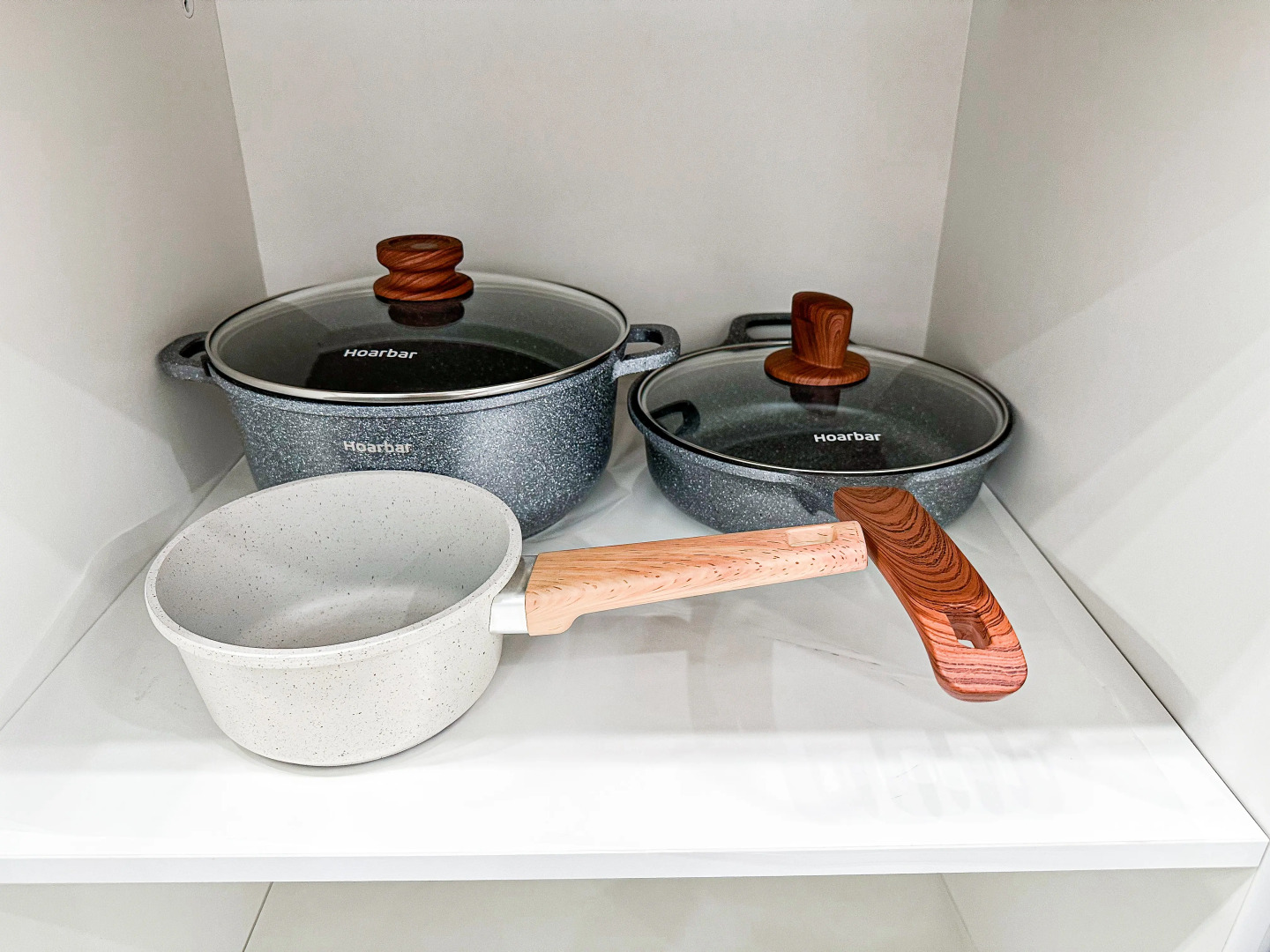 Апартаменты ADT Meridian White Marble