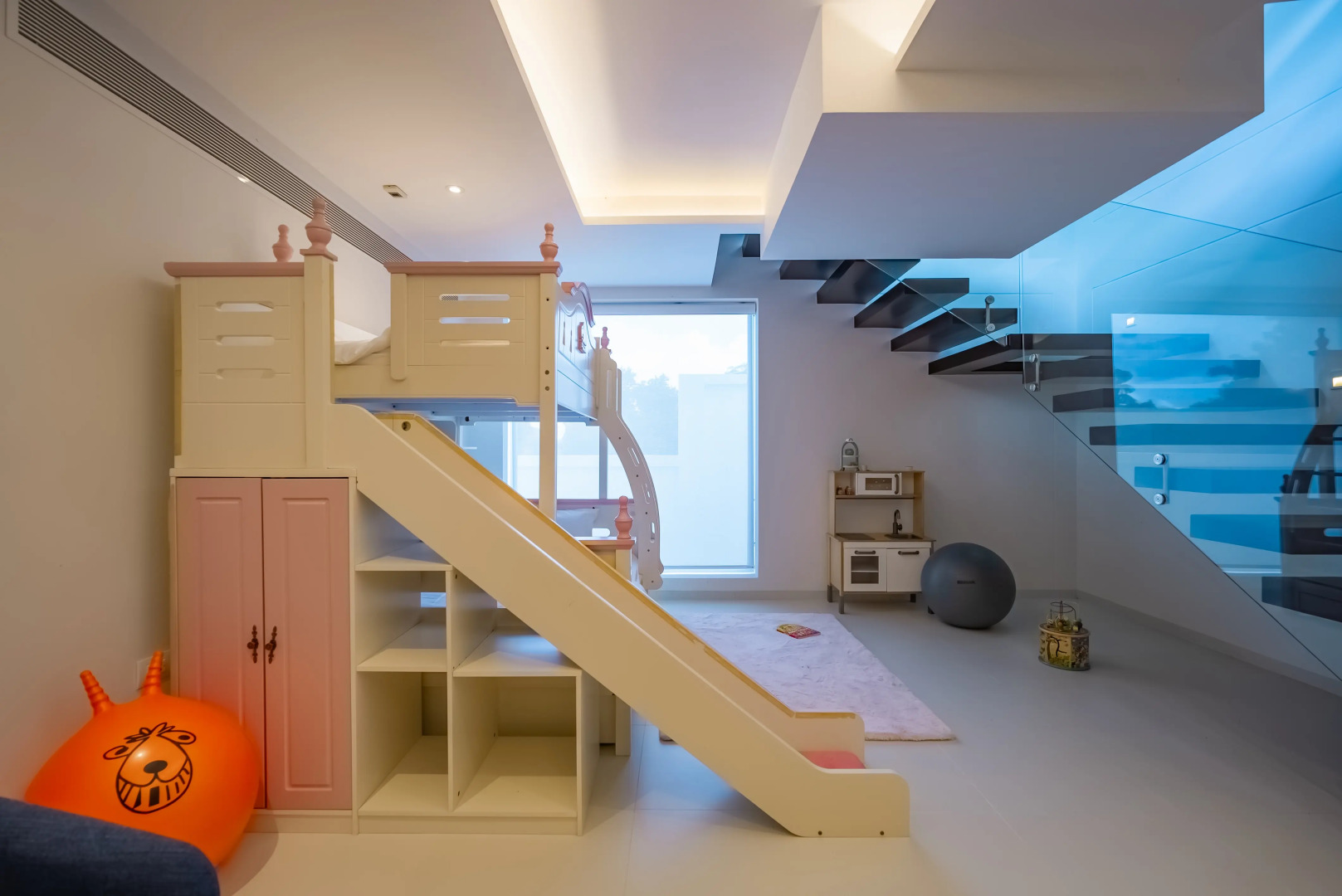 Вилла Luxury Infinity Pool Villa in Nai Harn