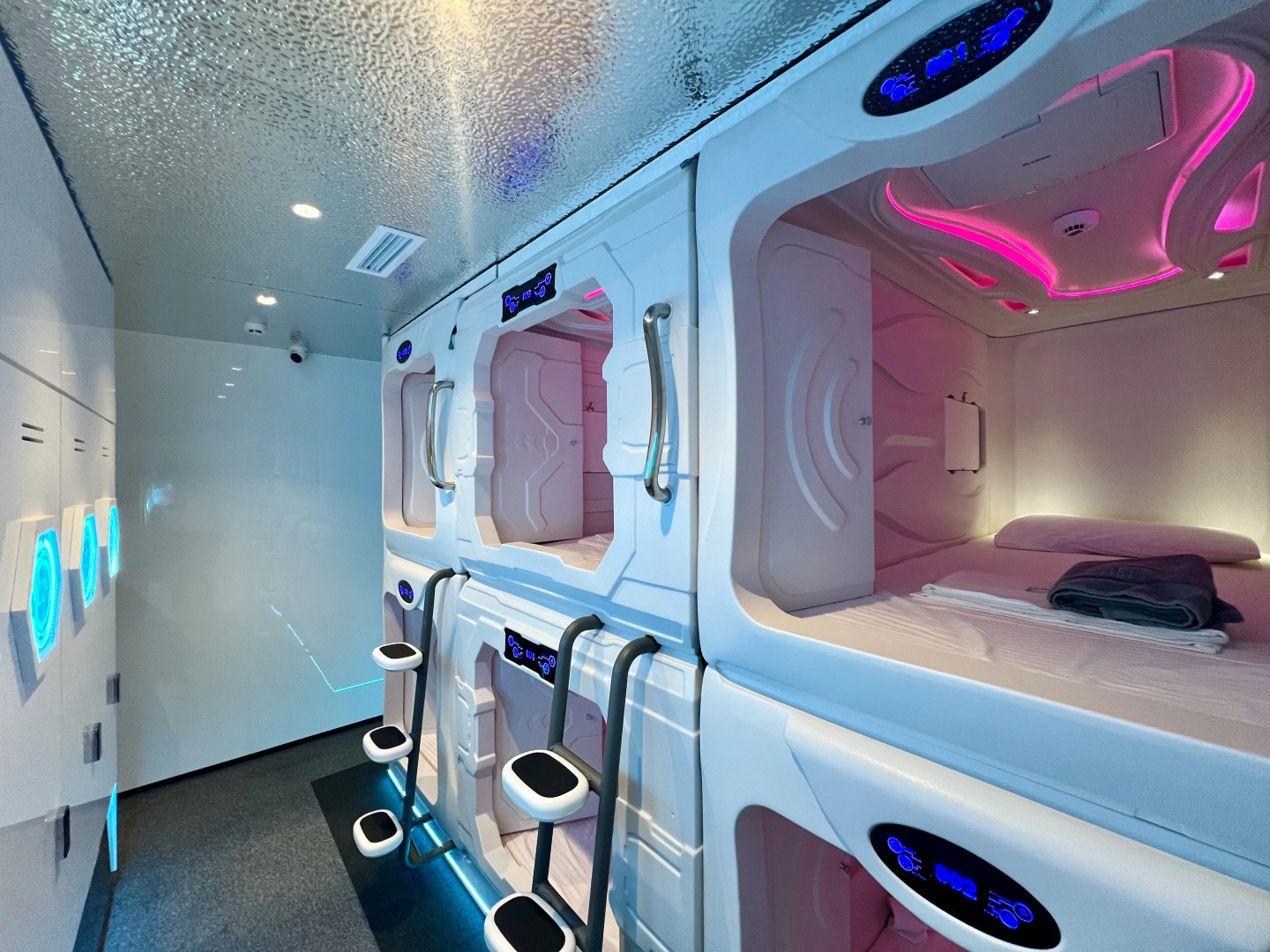 Galaxy inn Luxury hostel in center