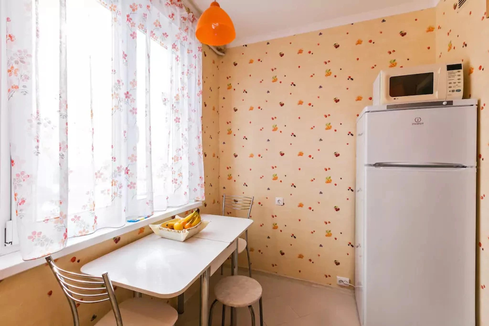 Квартира у Прудов в Оранжевых Цветах.