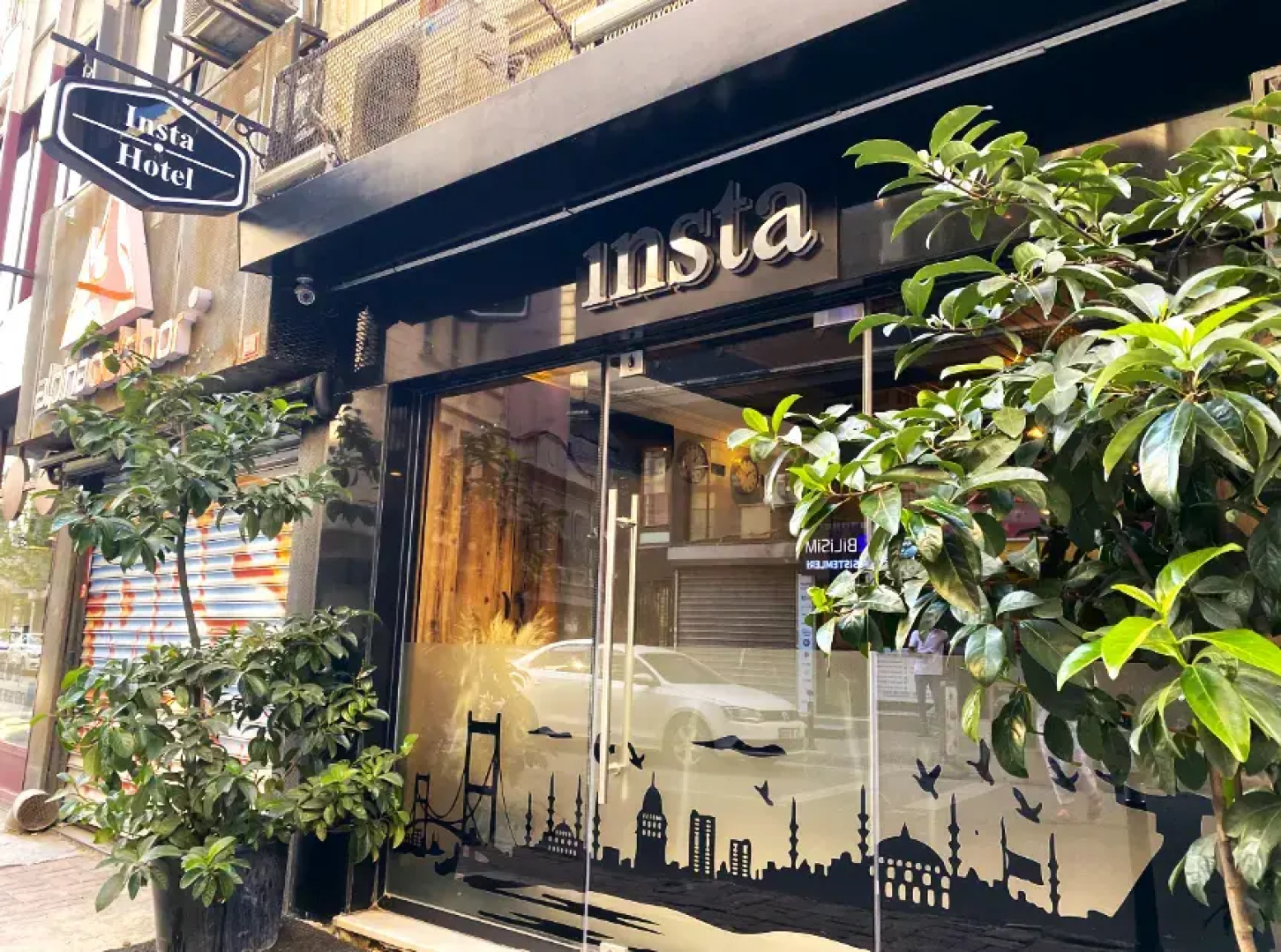 Hotel Insta Residence