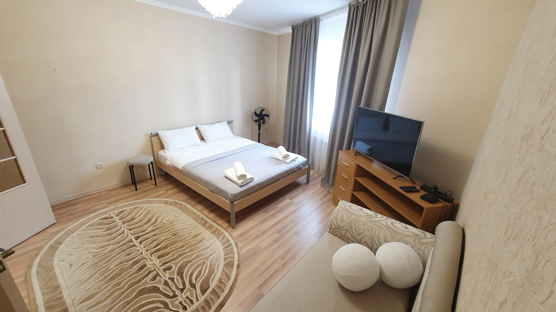 Апартаменты двухкомнатные на 11 этаже