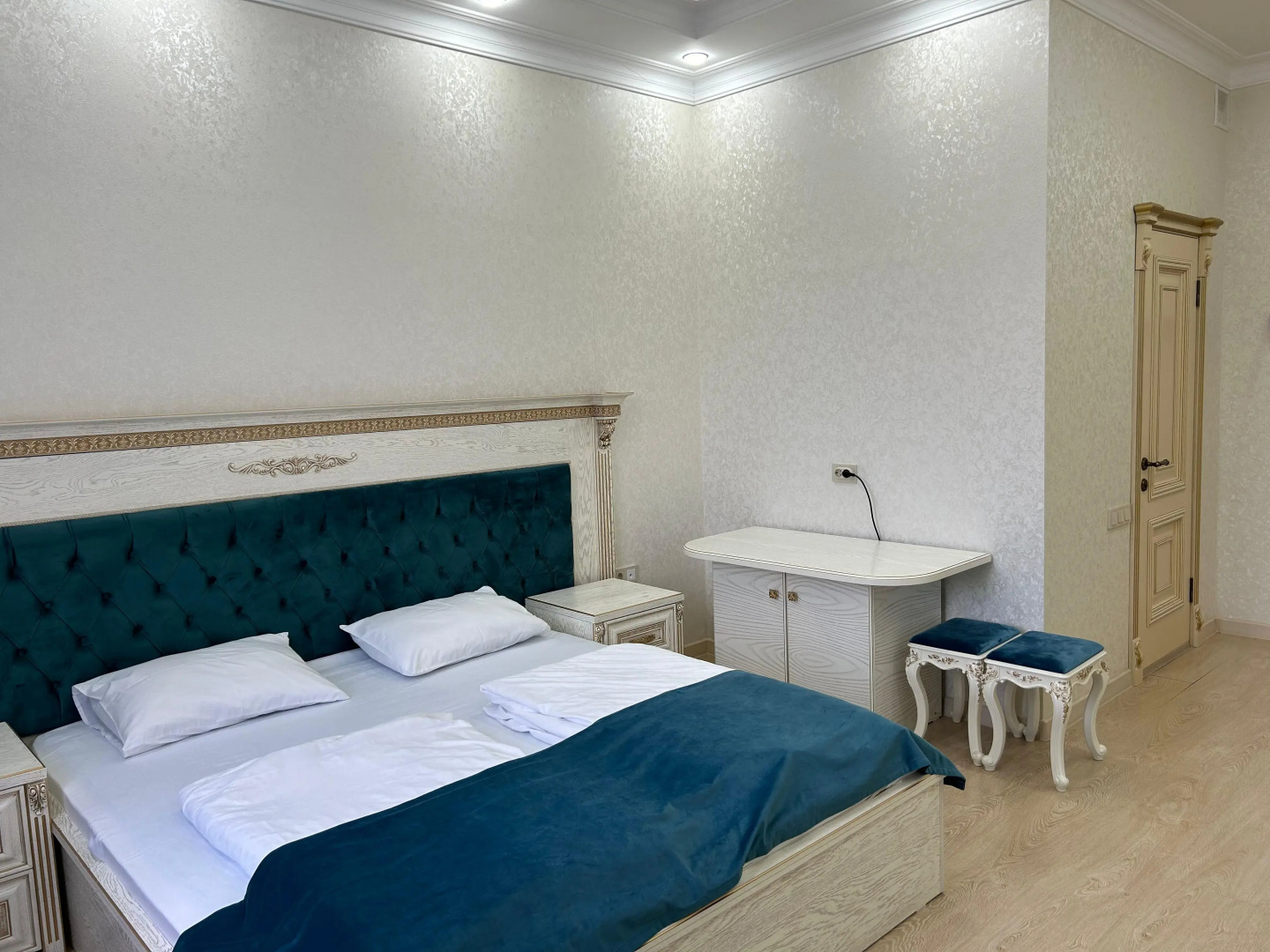 Отель Dash Gapi