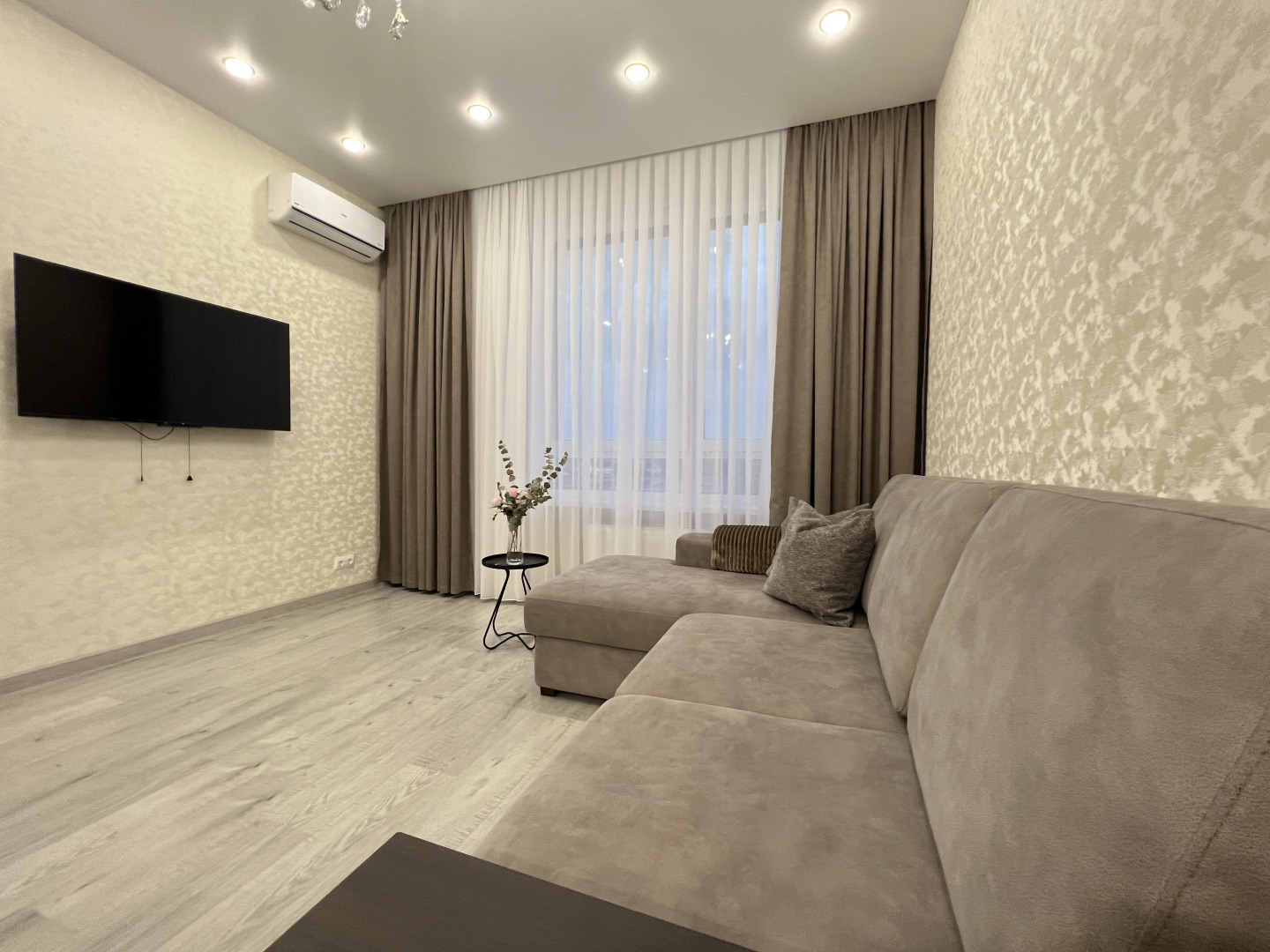 Апартаменты 2-комнатные в Топовой локации