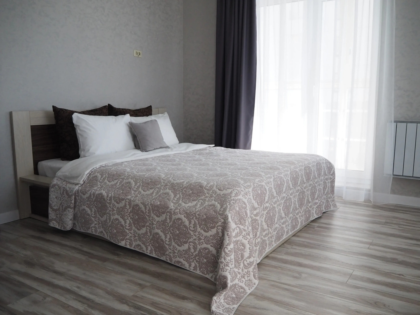 Квартира Современная студия на Дзержинского 86