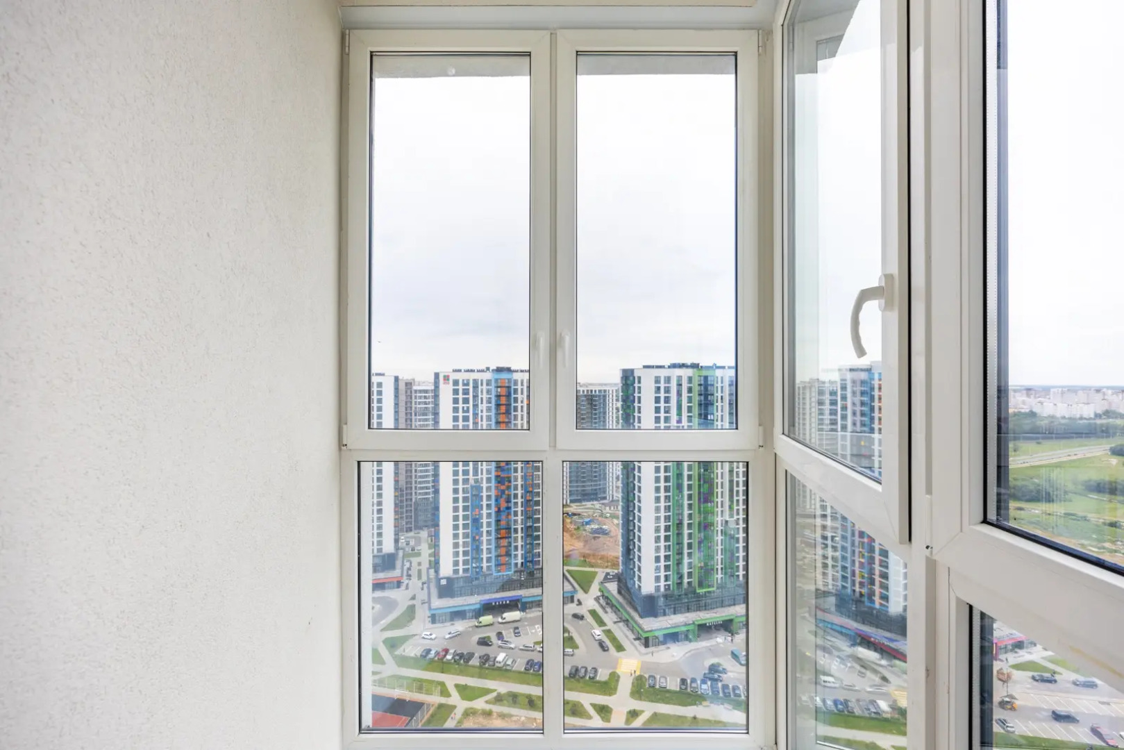 Апартаменты двухкомнатные на 25 этаже с видом на город в Минск-мир