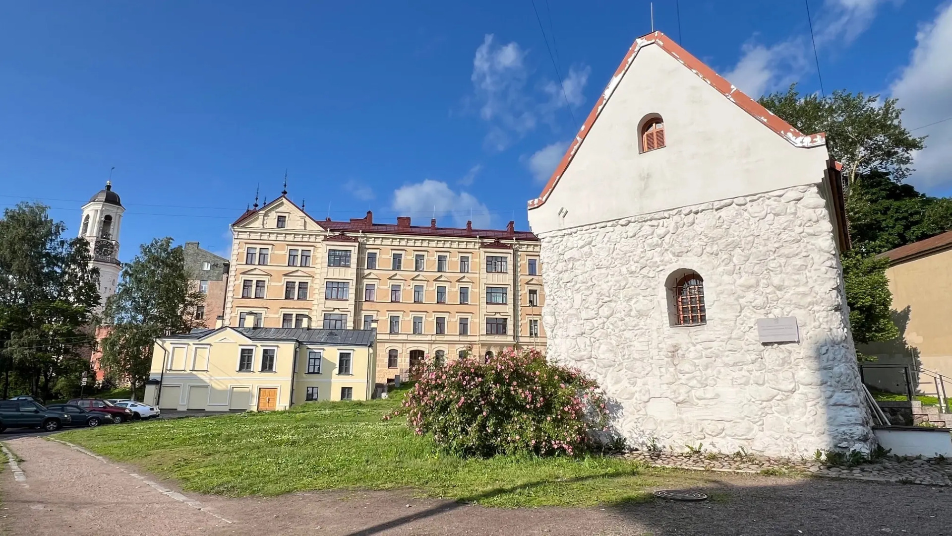 Апартаменты у Часовой Башни и Дома Гильдии