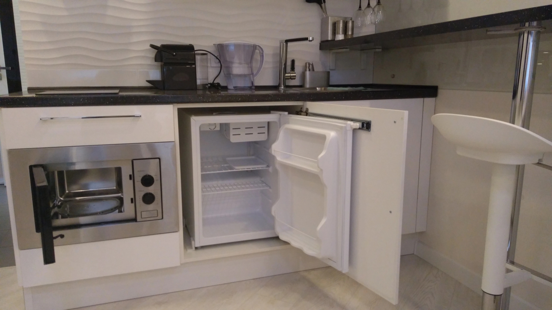 Апартаменты High Tech