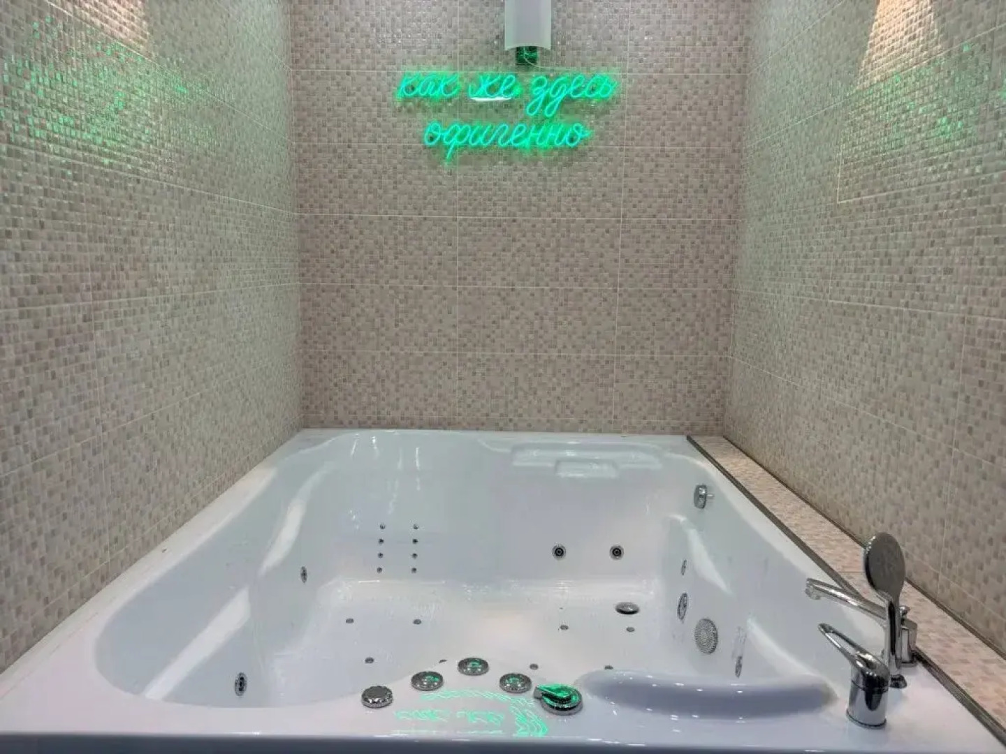 Эффектная романтичная студия с ДЖАКУЗИ оставит незабываемые впечатления от Уют и Комфорт НН