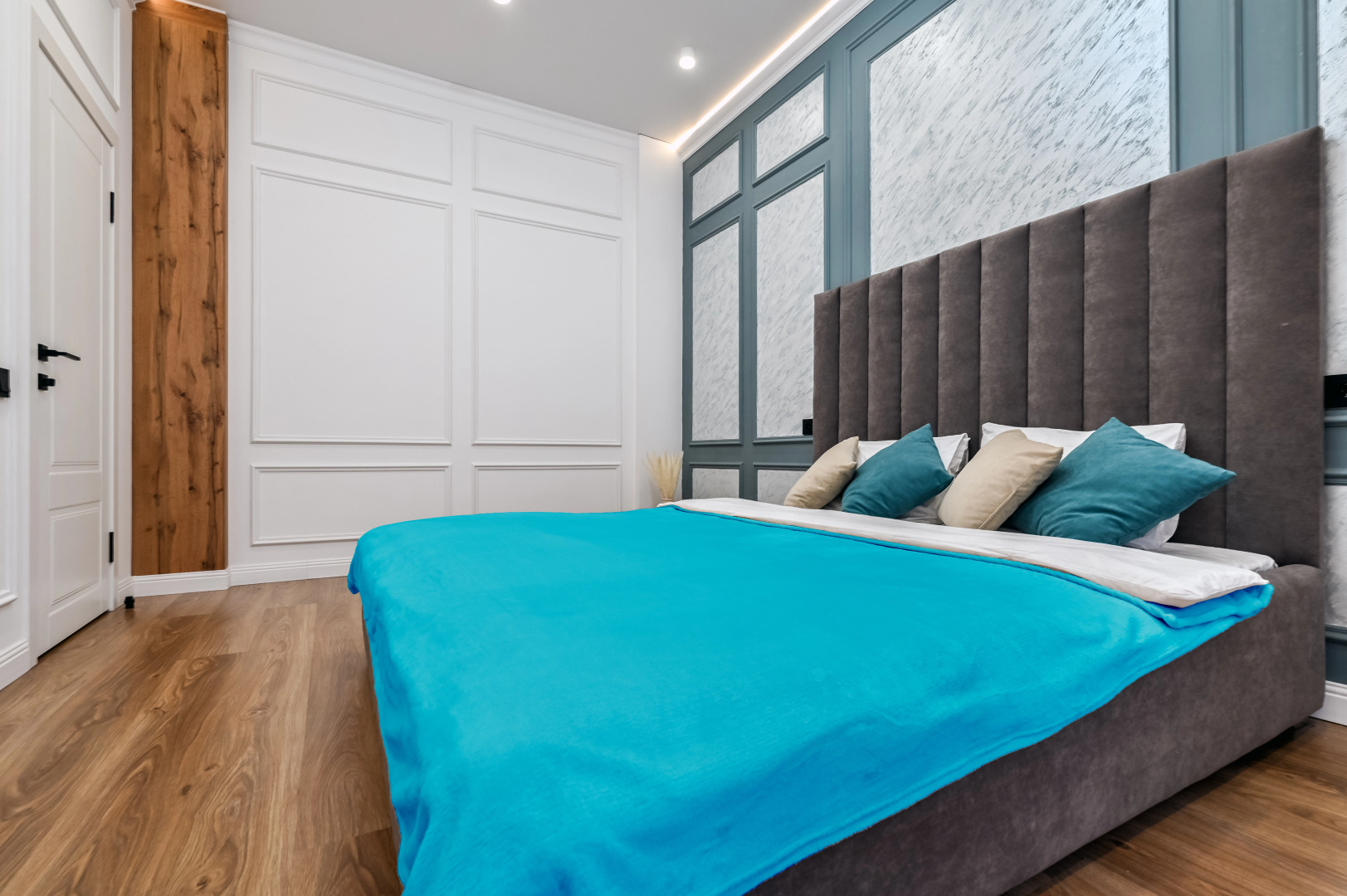 Апартаменты Просторная двухкомнатная Возле Хан-Шатыра