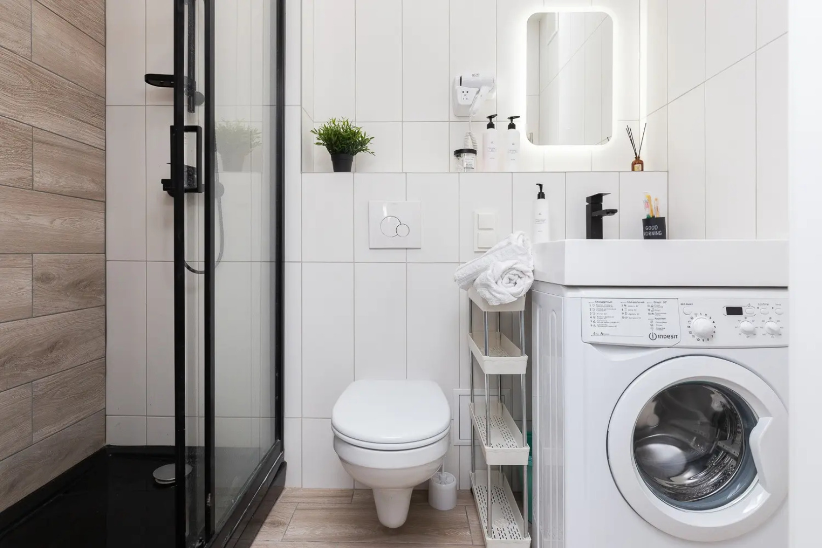 Квартира Яркая студия рядом с набережной и кондиционером