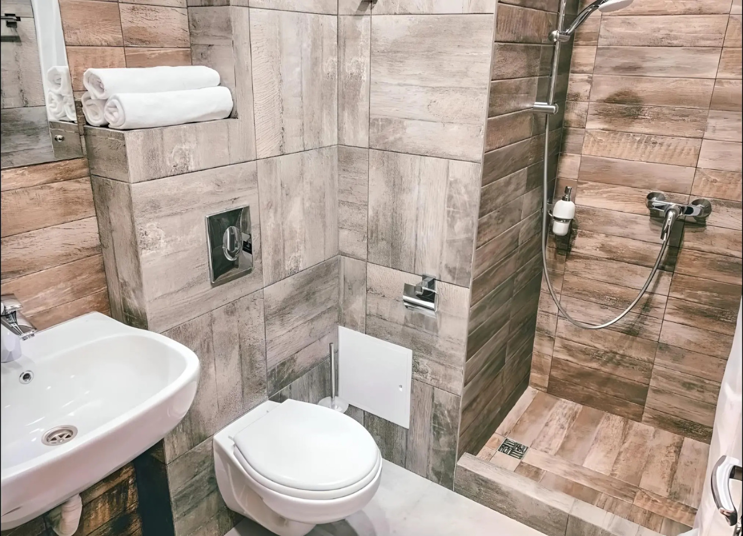 Апартаменты Holiday and Business 2