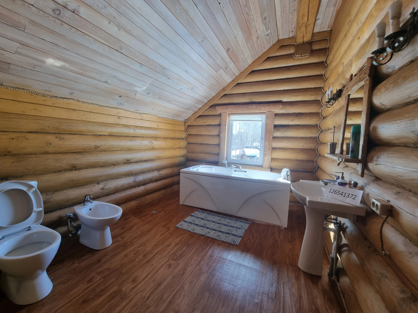 Частный дом Подмосковный Домик с 4 спальнями Люкс