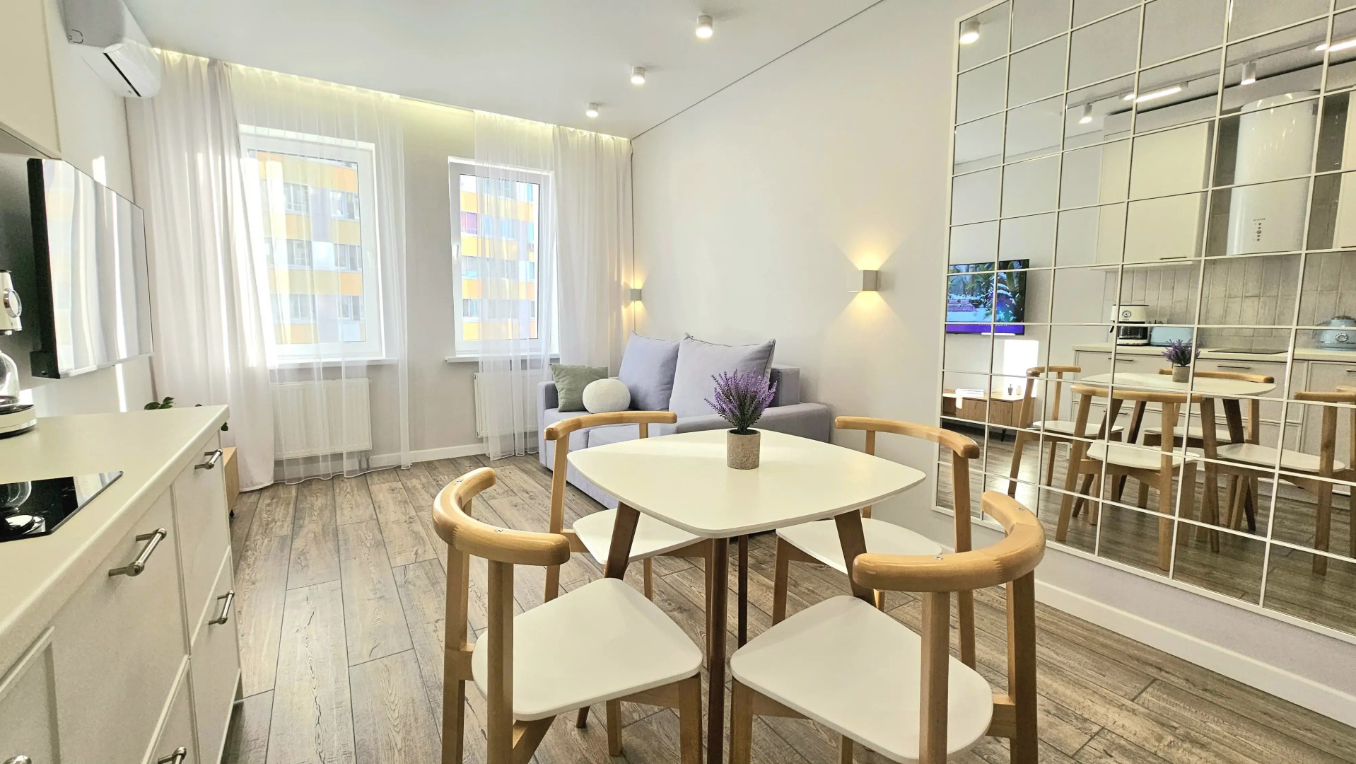 Квартира Современный Комфорт в Удобной Локации от Urban Apartments