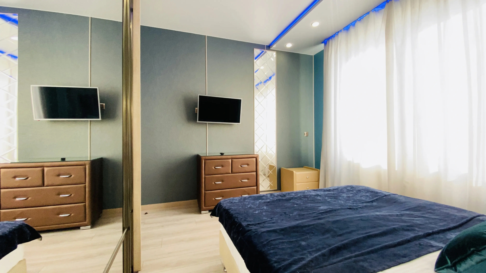 Апартаменты ИннХоум Panorama&Riverside de Luxe