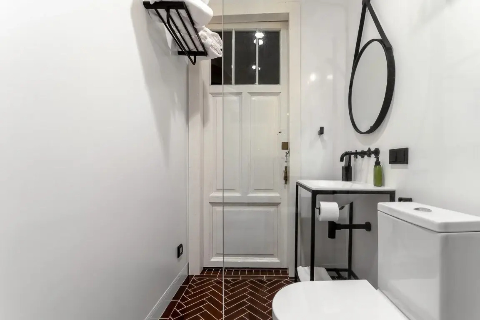 Апартаменты Room в Nikolaev Building