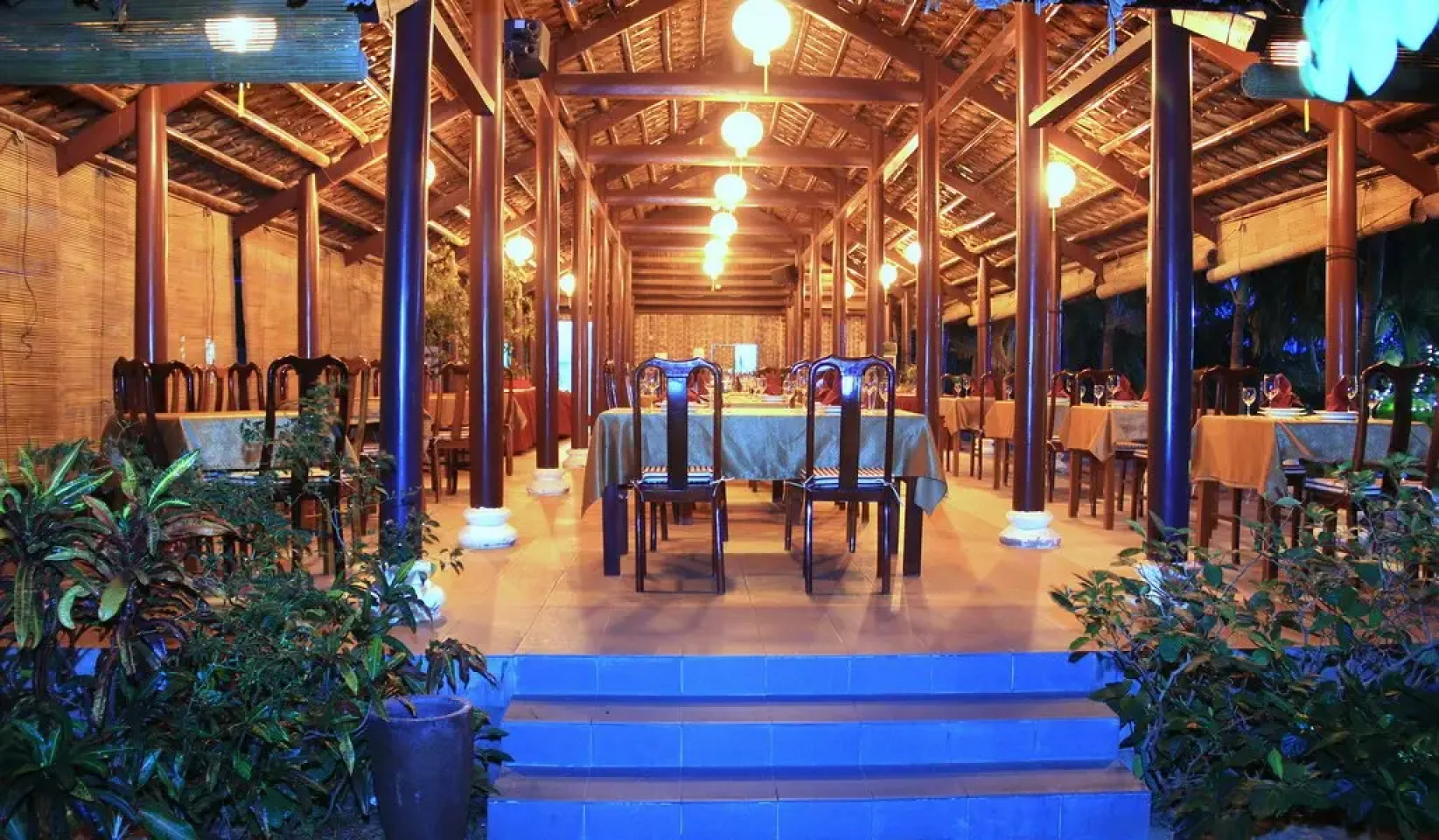 Отель Little Paris Resort & Spa Mui Ne