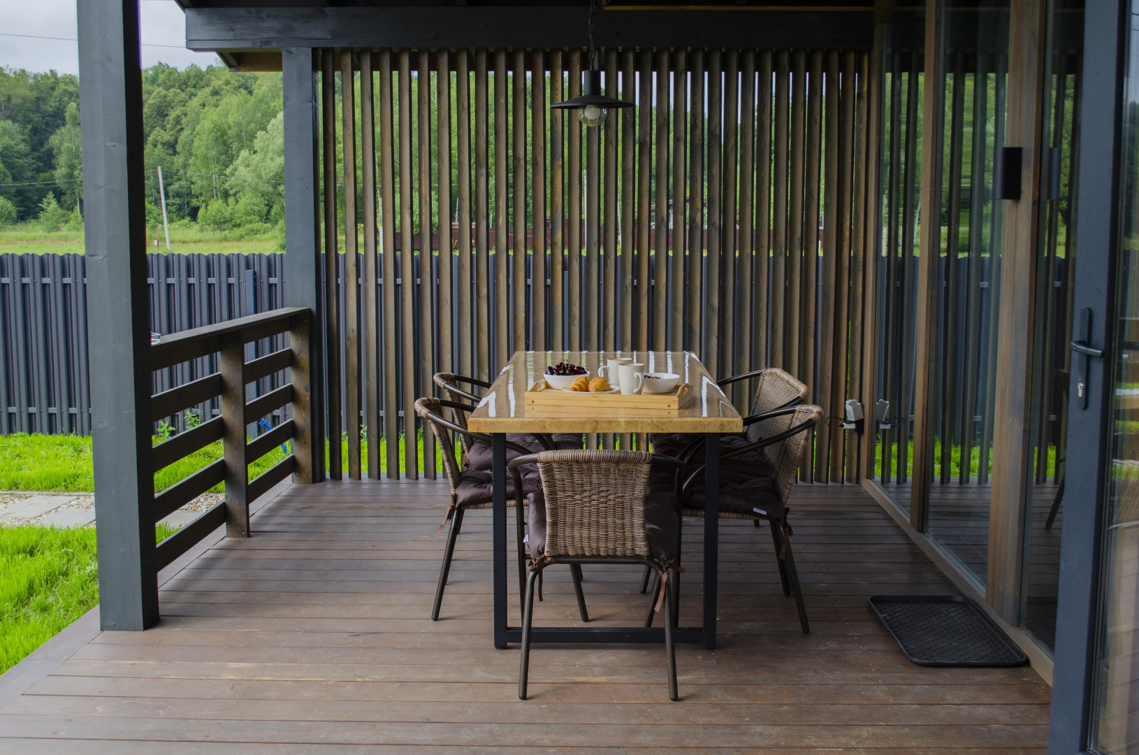 Частный дом у реки с 3 спальнями