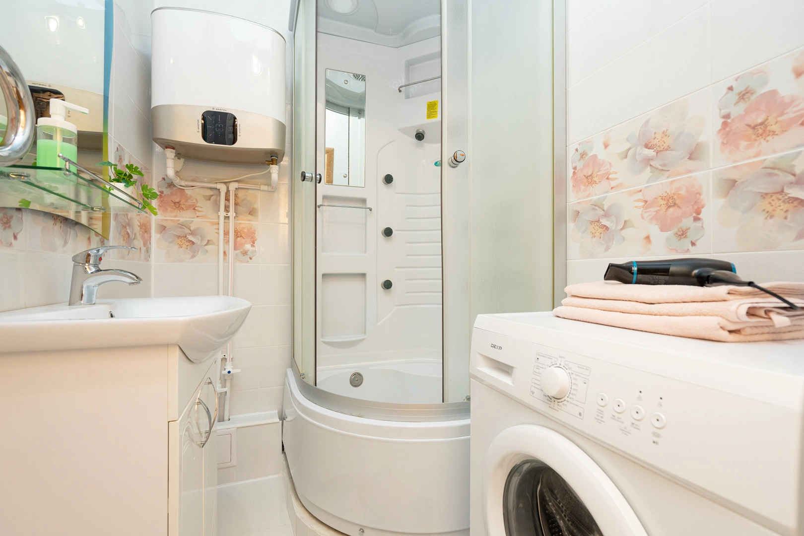 Апартаменты Ривьера Сьюит Хоум Казань  Homekazan