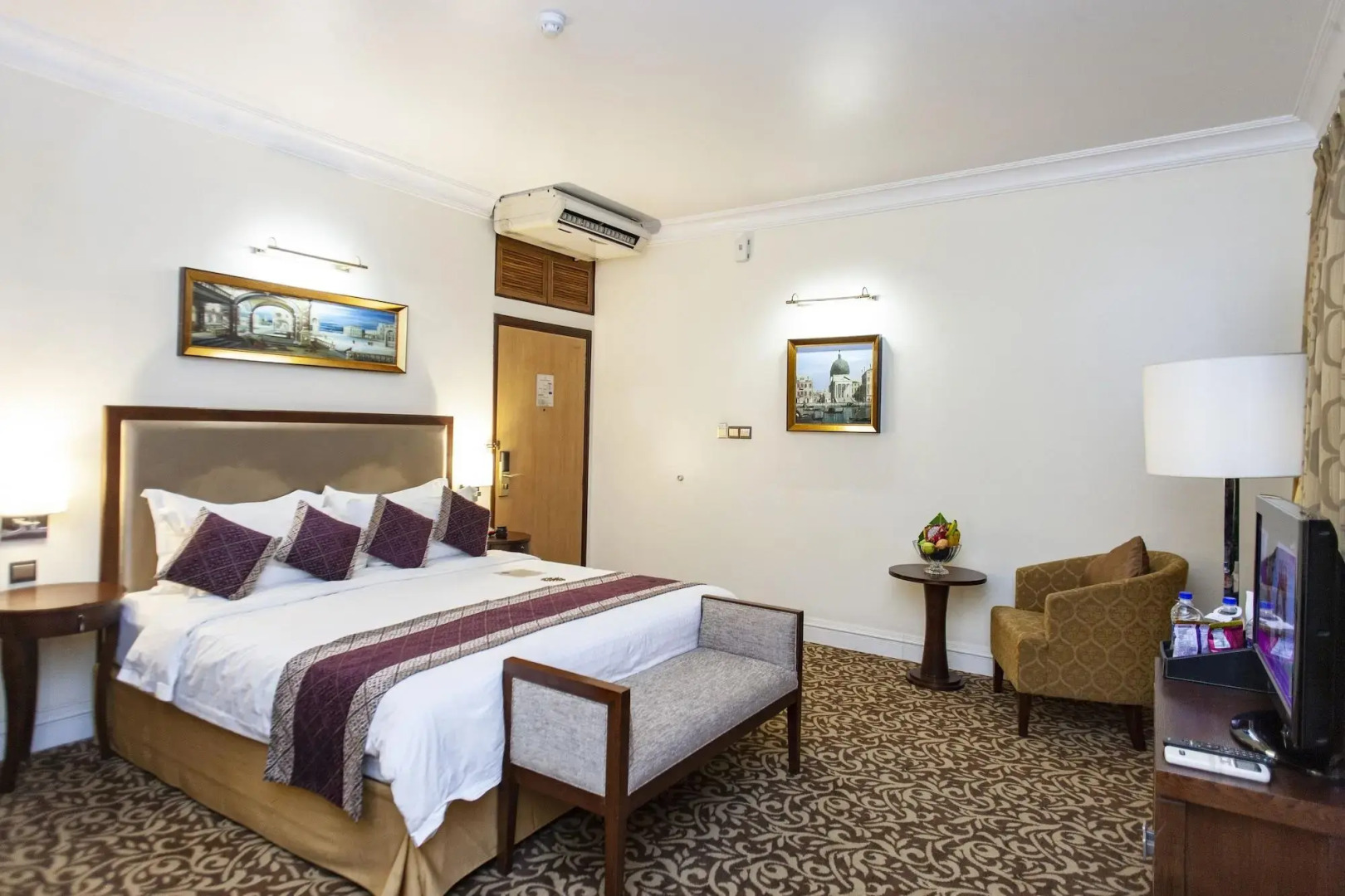 Отель Royal Park Residence