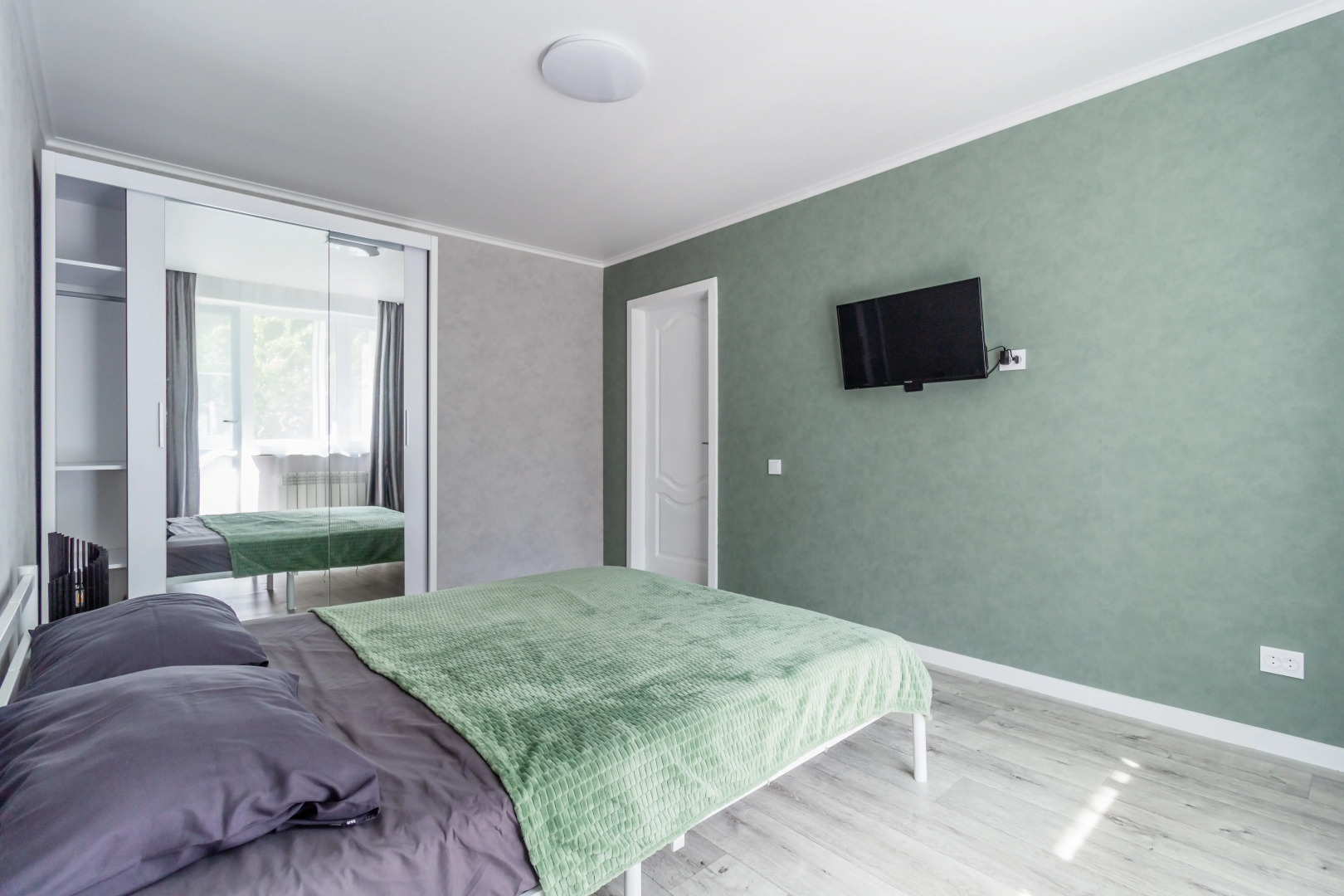 Апартаменты двухкомнатные в Рыбной деревне у Домика Смотрителя