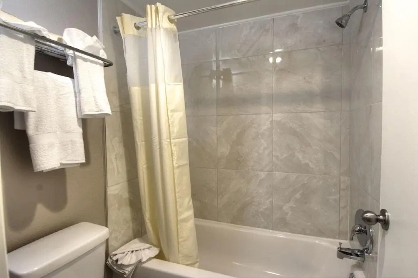 Мини Отель Melbourne All Suites