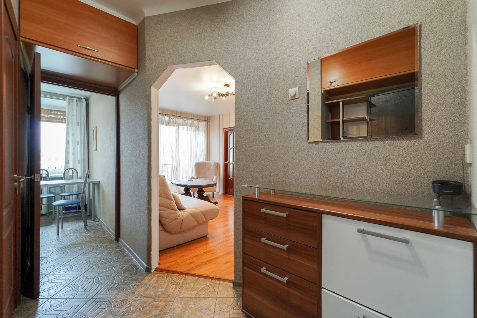 Трехкомнатная Квартира на проспекте Независимости 52