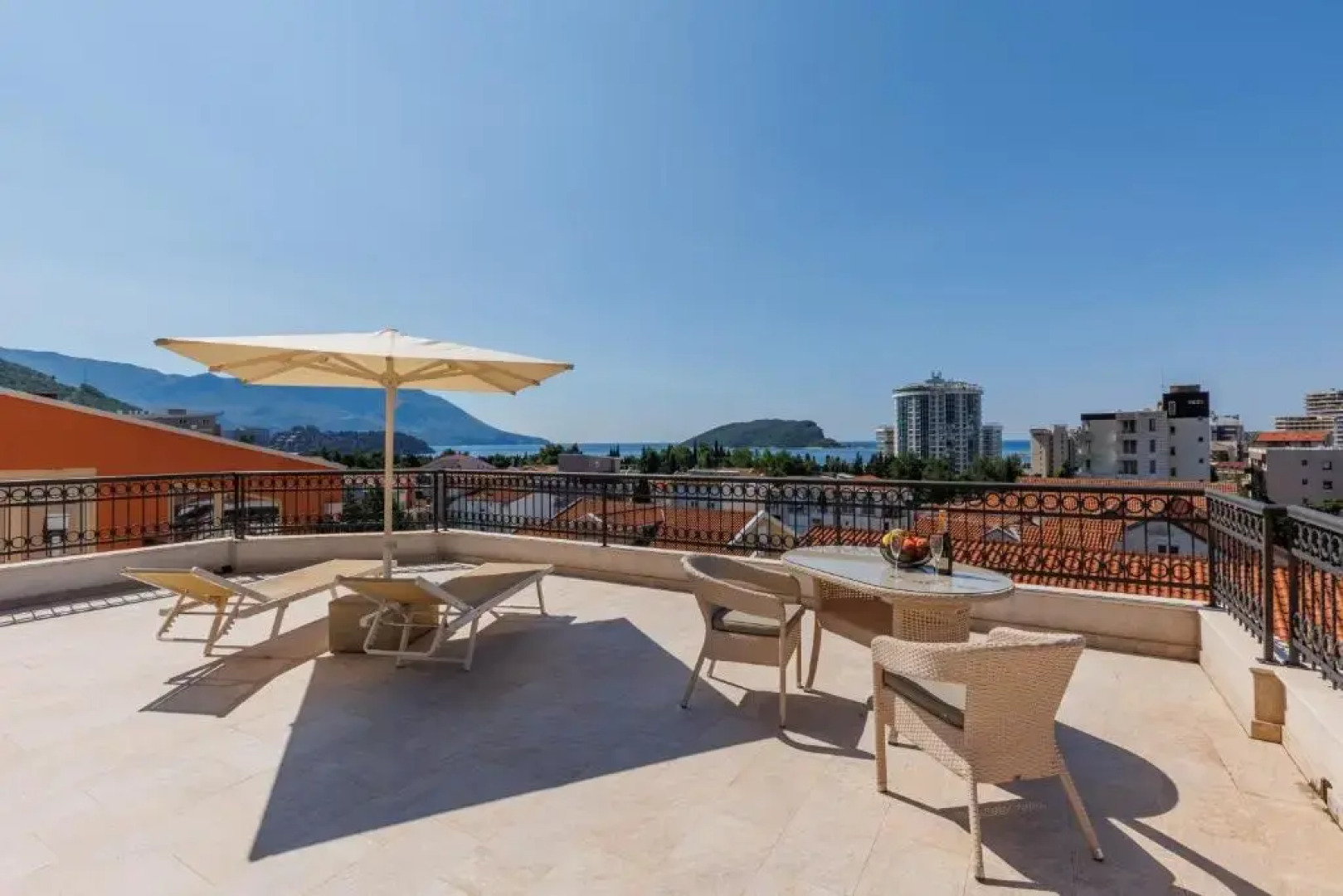 Отель Kadmo by Aycon