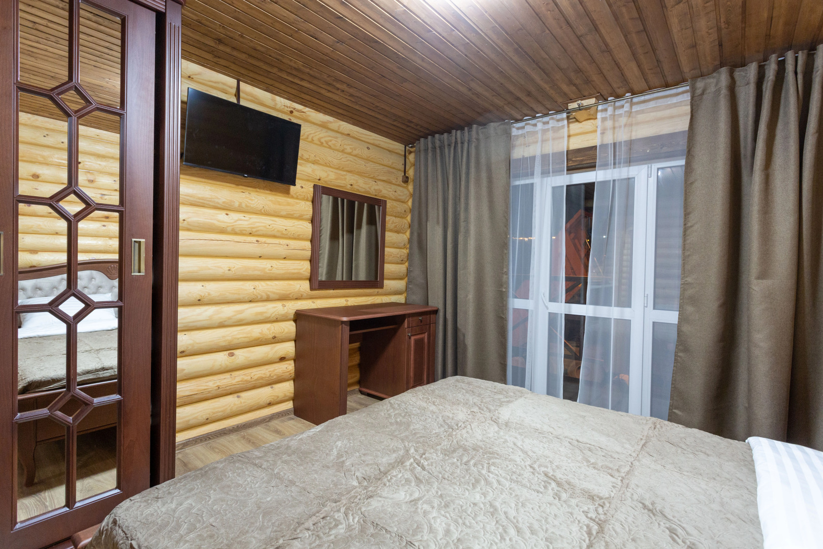 Апартаменты Артхаус