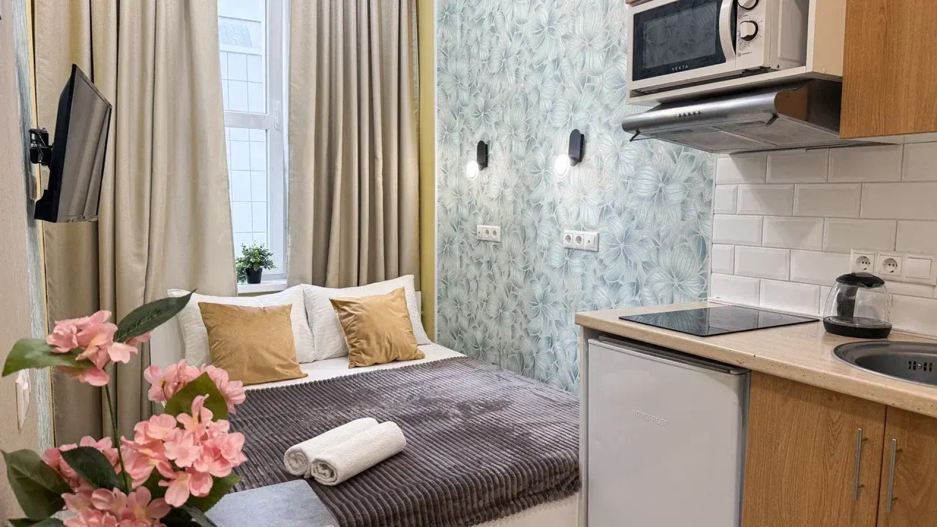 Апартаменты Светлые у Метро Филатов Луг Фл4