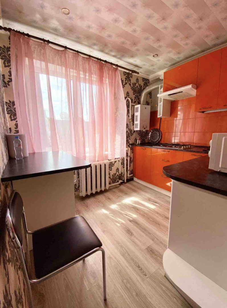 Апартаменты в центре возле парка с озером