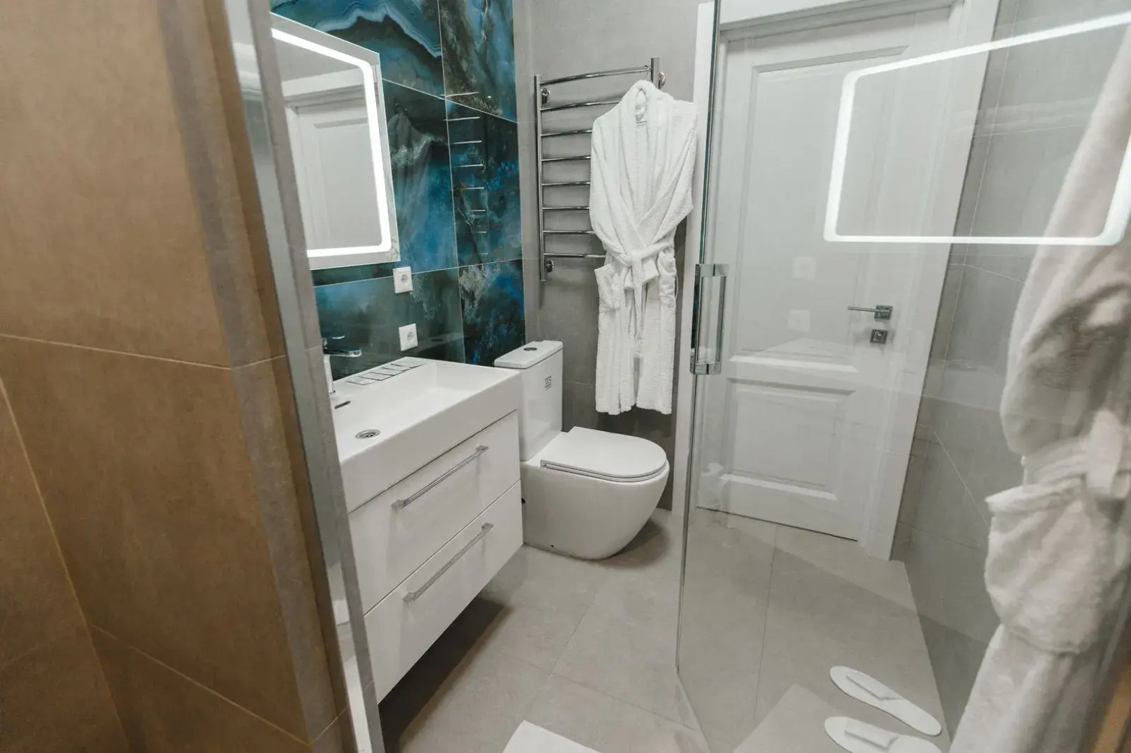 Квартира Геленджик ЖК Изумрудный 2-к 70 кв.м.