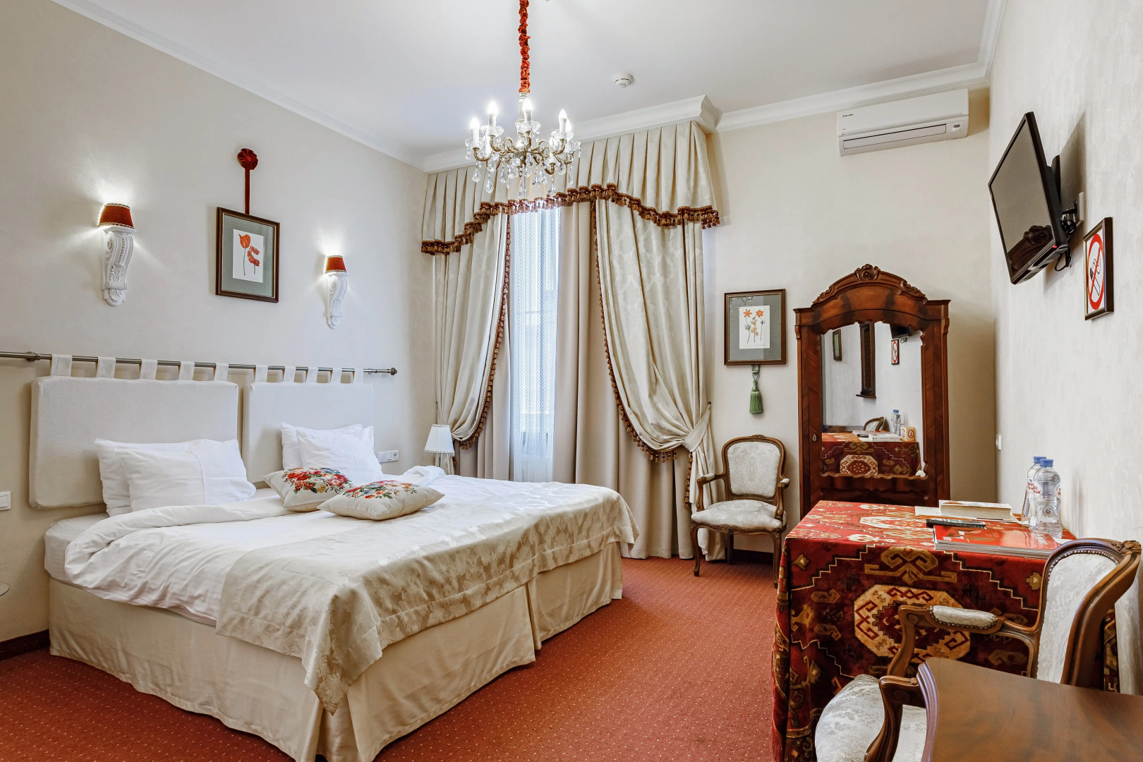 Отель Бристоль