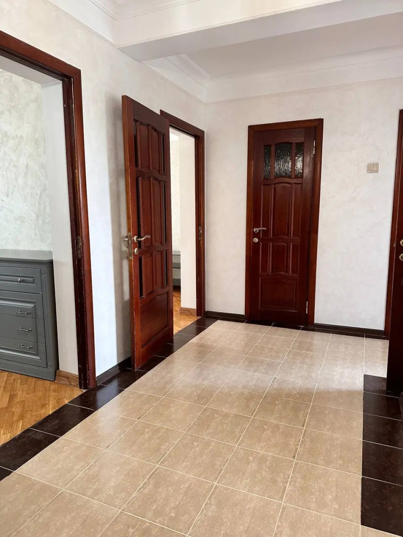 Квартира Просторная 3-комнатная в Центре Махачкалы