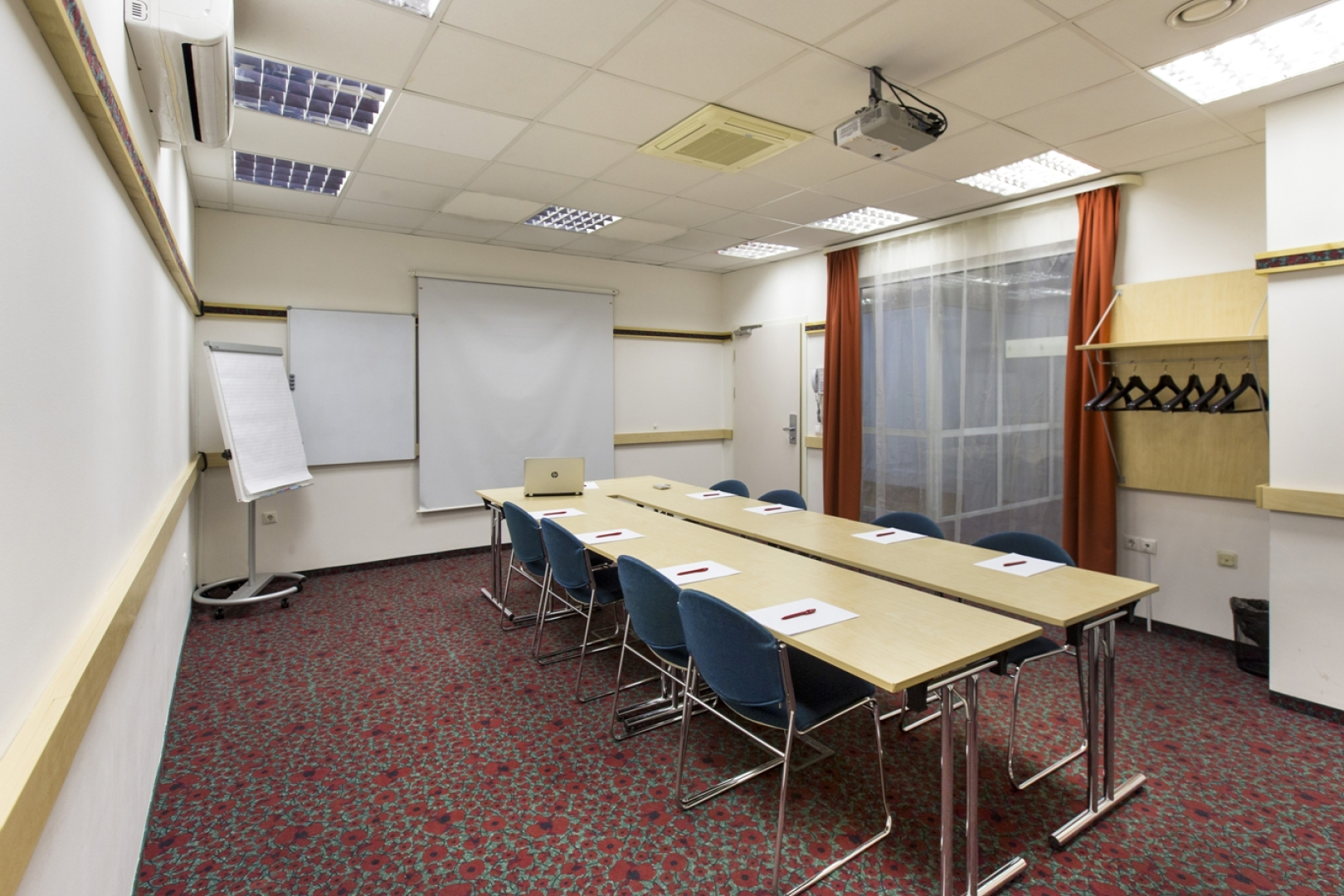 Ирис Санкт–Петербург Центр