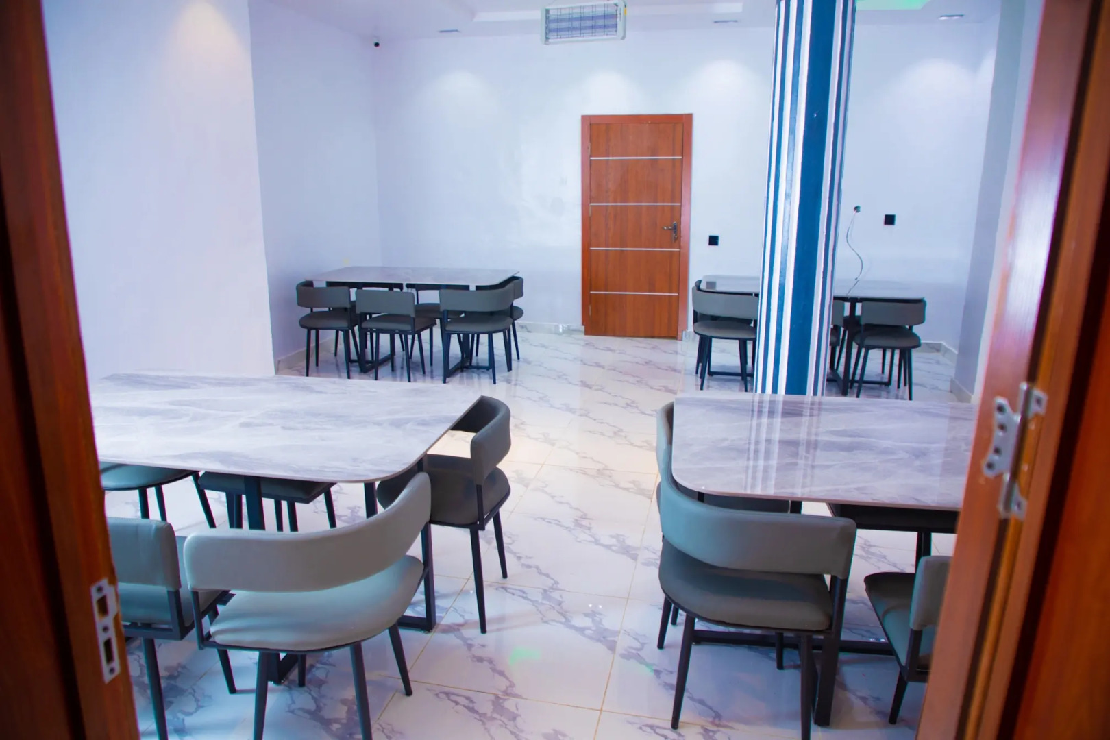 Отель Age International