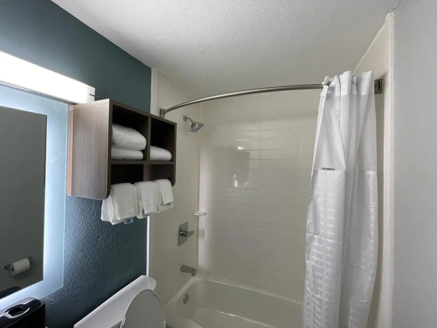 Отель Baymont by Wyndham East Ridge