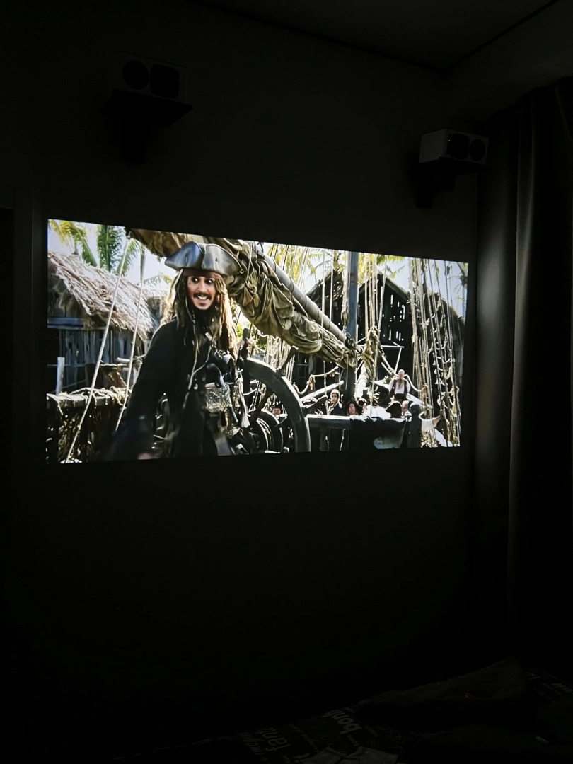 Квартира Джакузи Кино-проектор Игровая Приставка